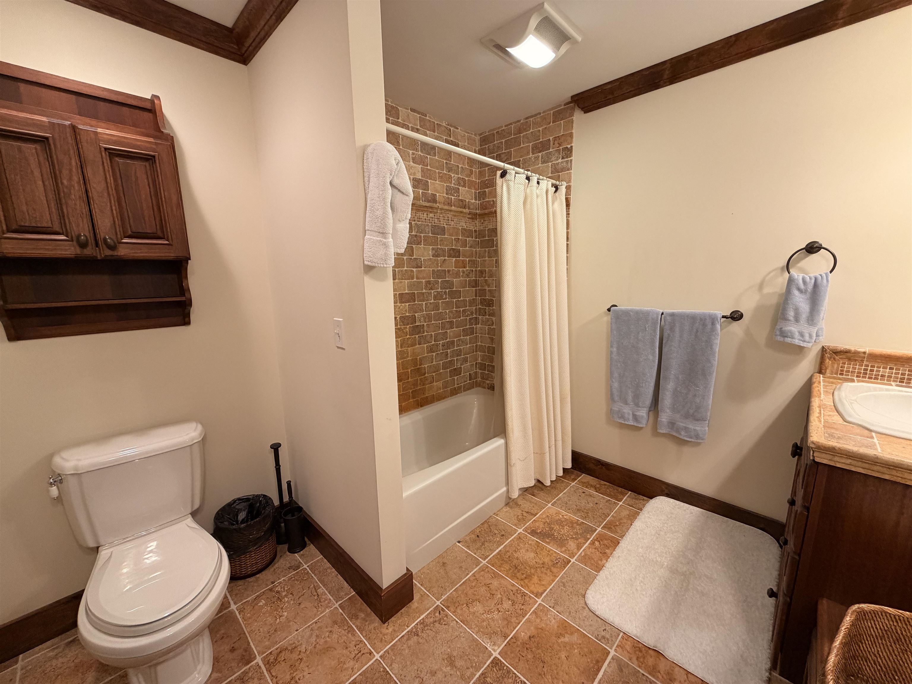 4 Encore Place Property Photo 36