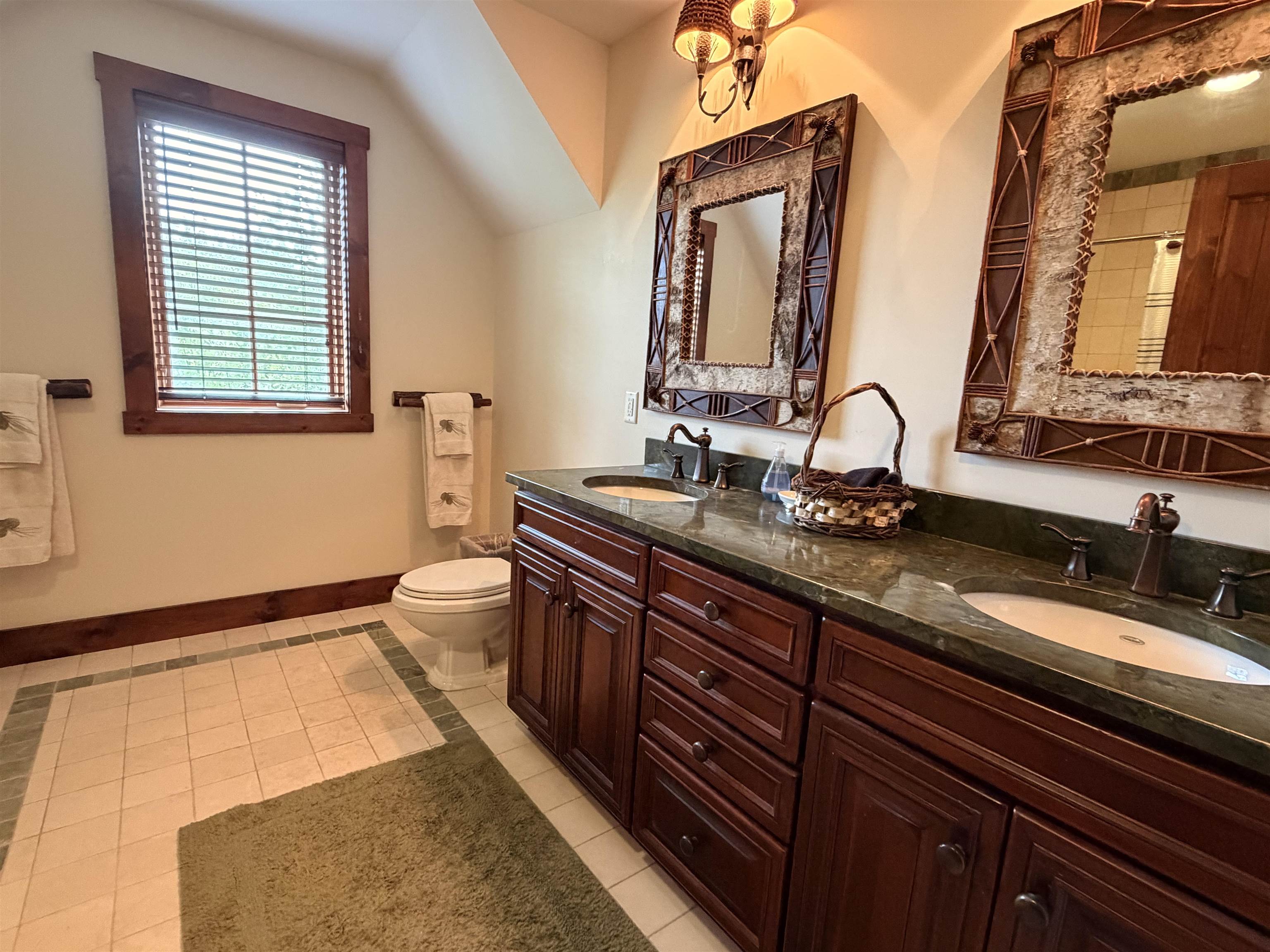 4 Encore Place Property Photo 49