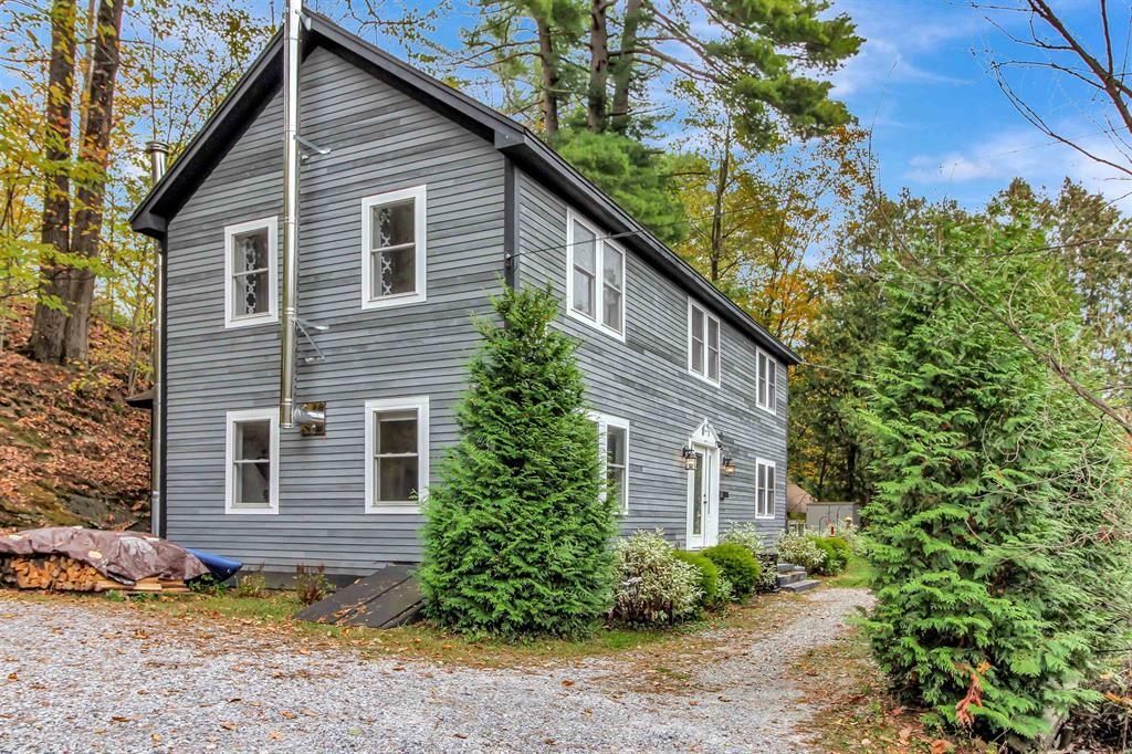 34 Pleasant Street Property Photo 6
