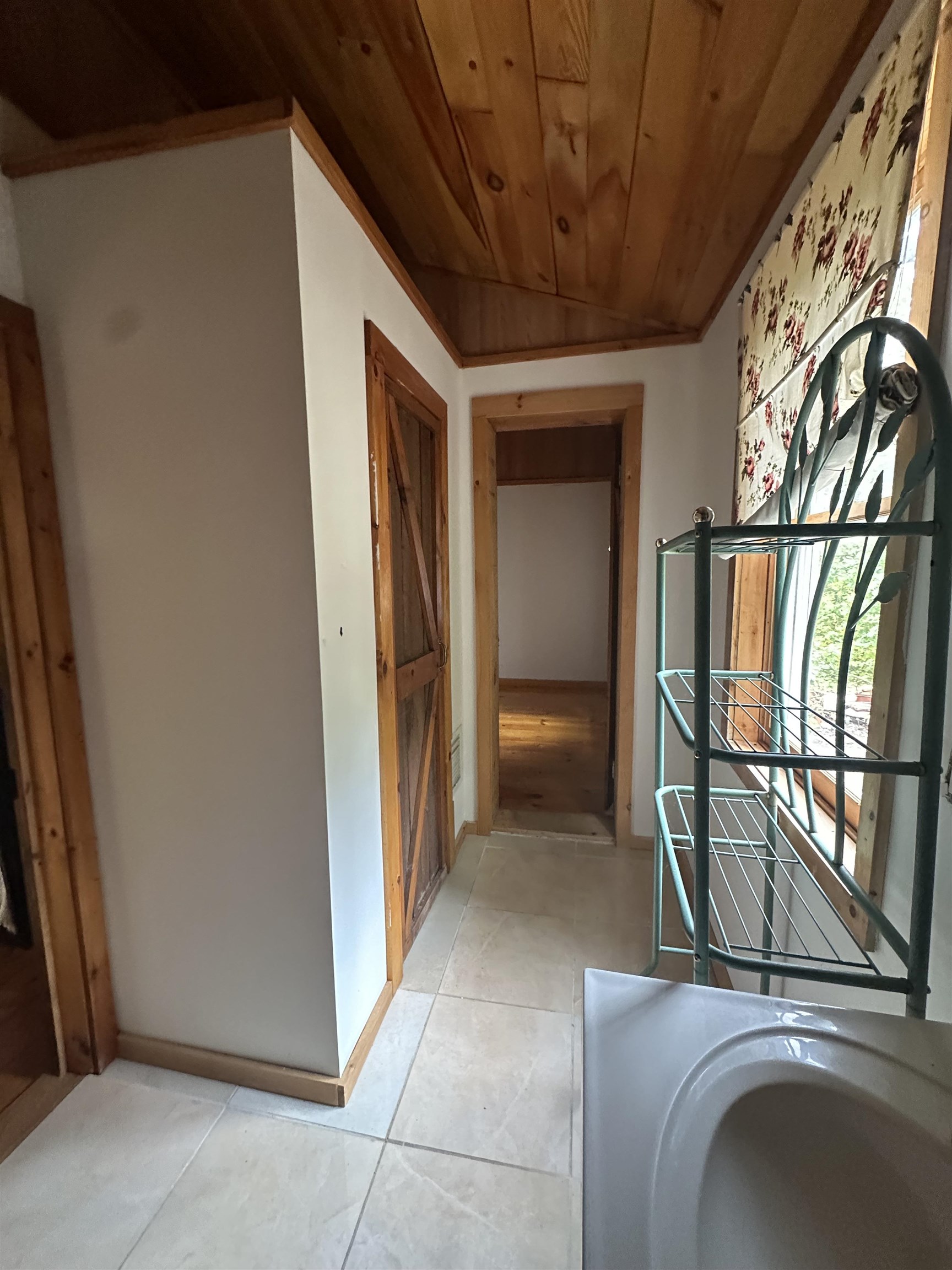 1455 Lake Dunmore Road Property Photo 13