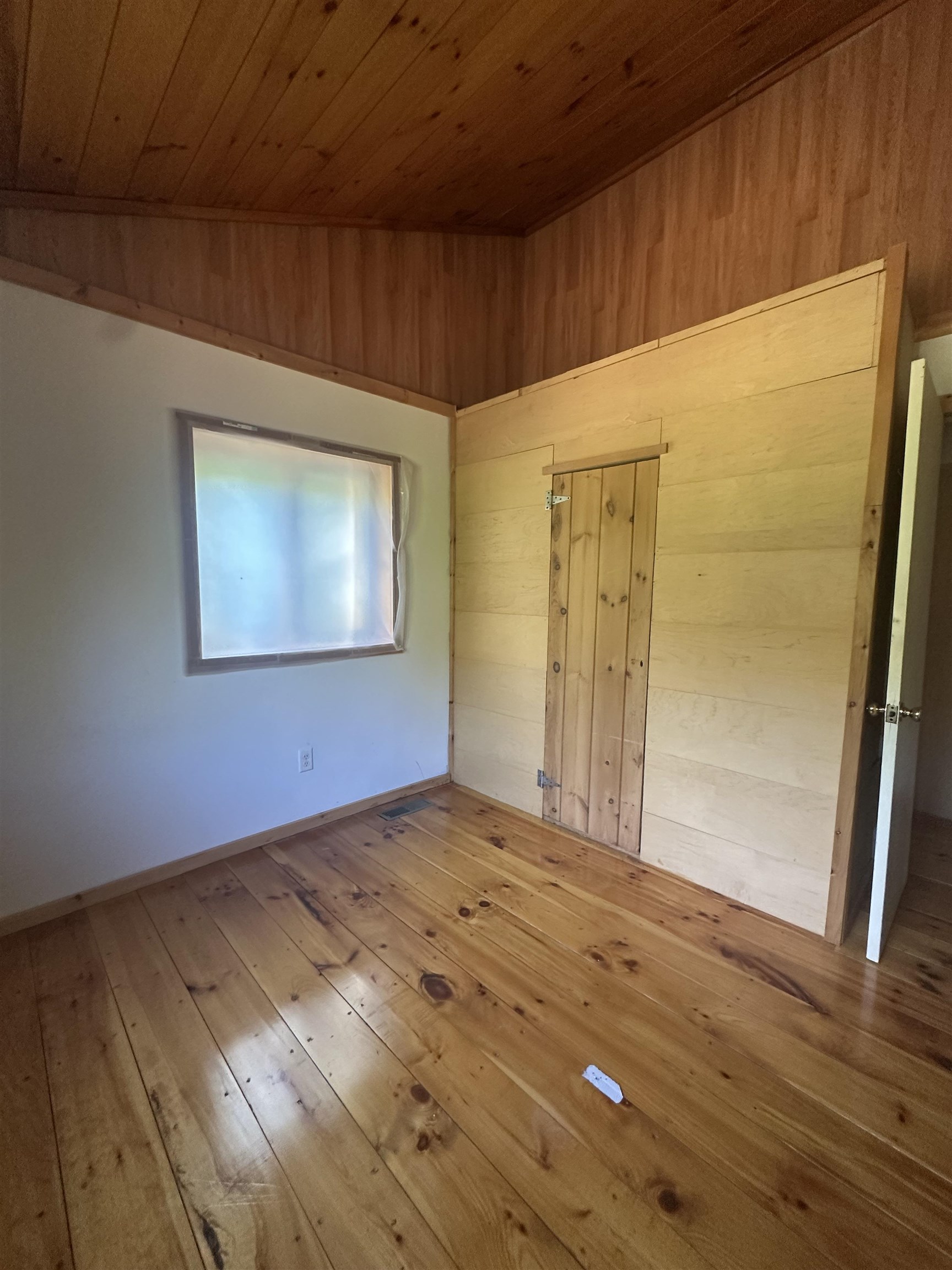 1455 Lake Dunmore Road Property Photo 20