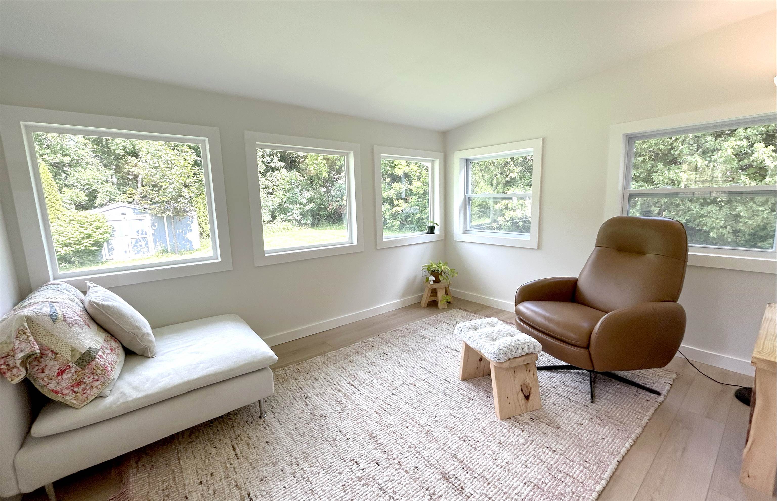 5 Swanage Court Property Photo 8
