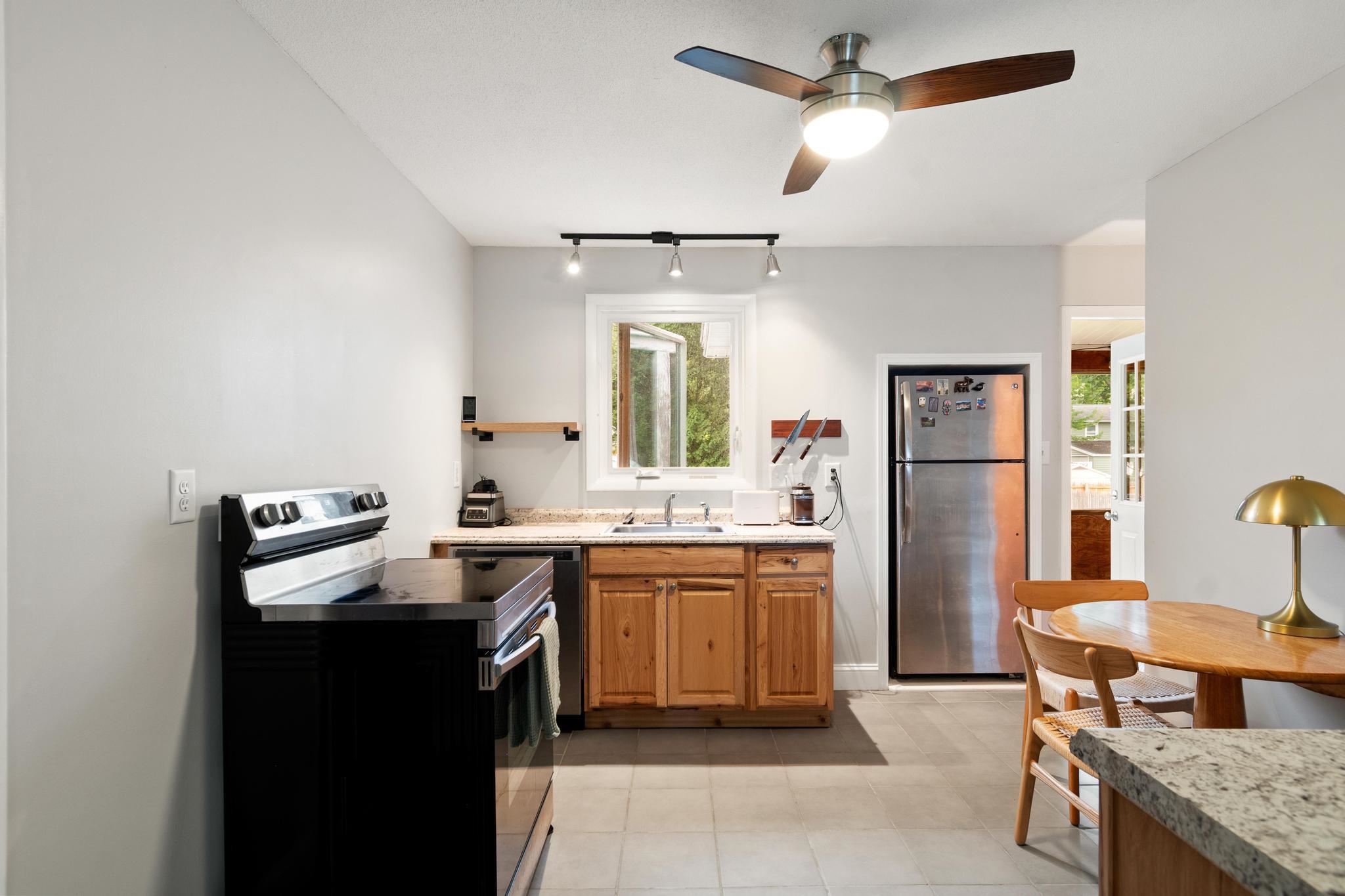 47 Randy Lane Property Photo 6