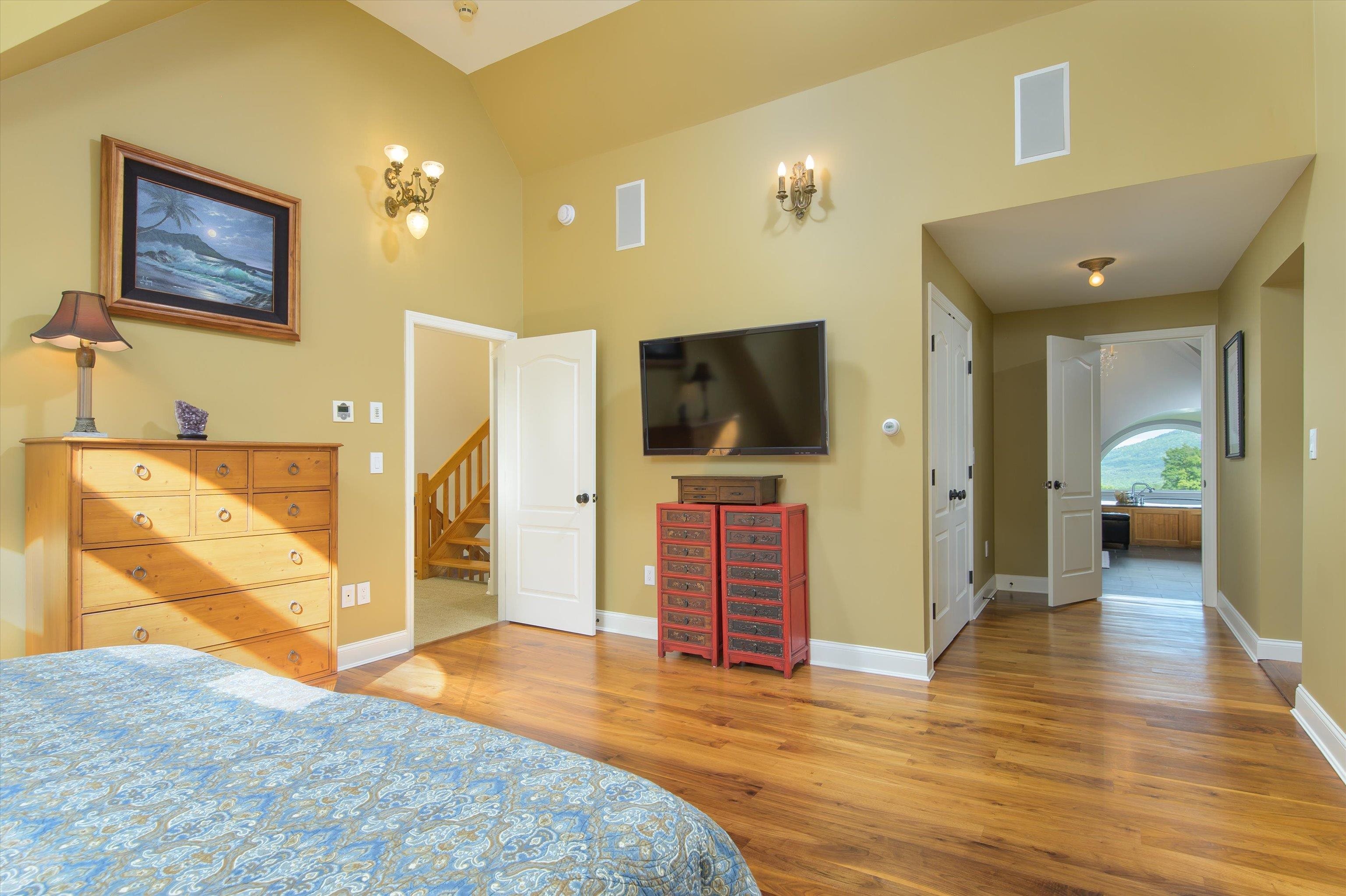 430 Fenn Road Property Photo 18