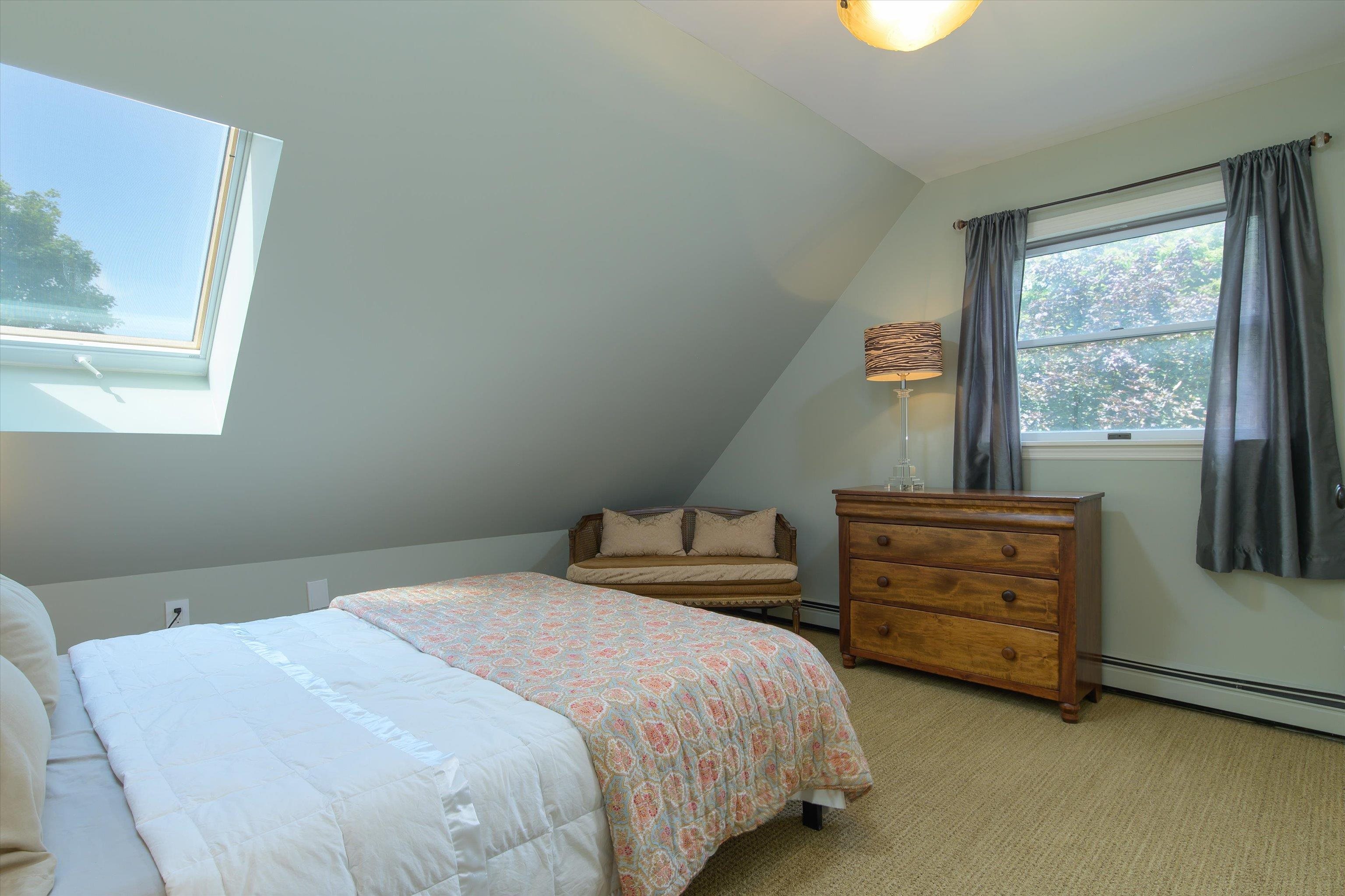 430 Fenn Road Property Photo 22
