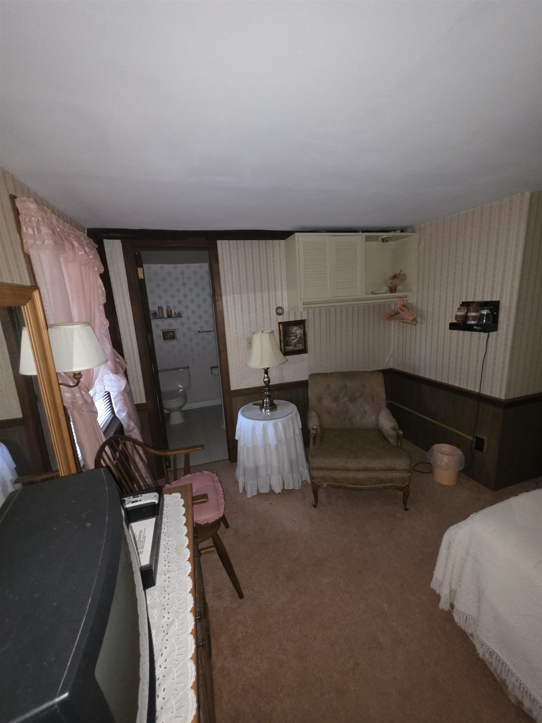 5549 Main Street Property Photo 11