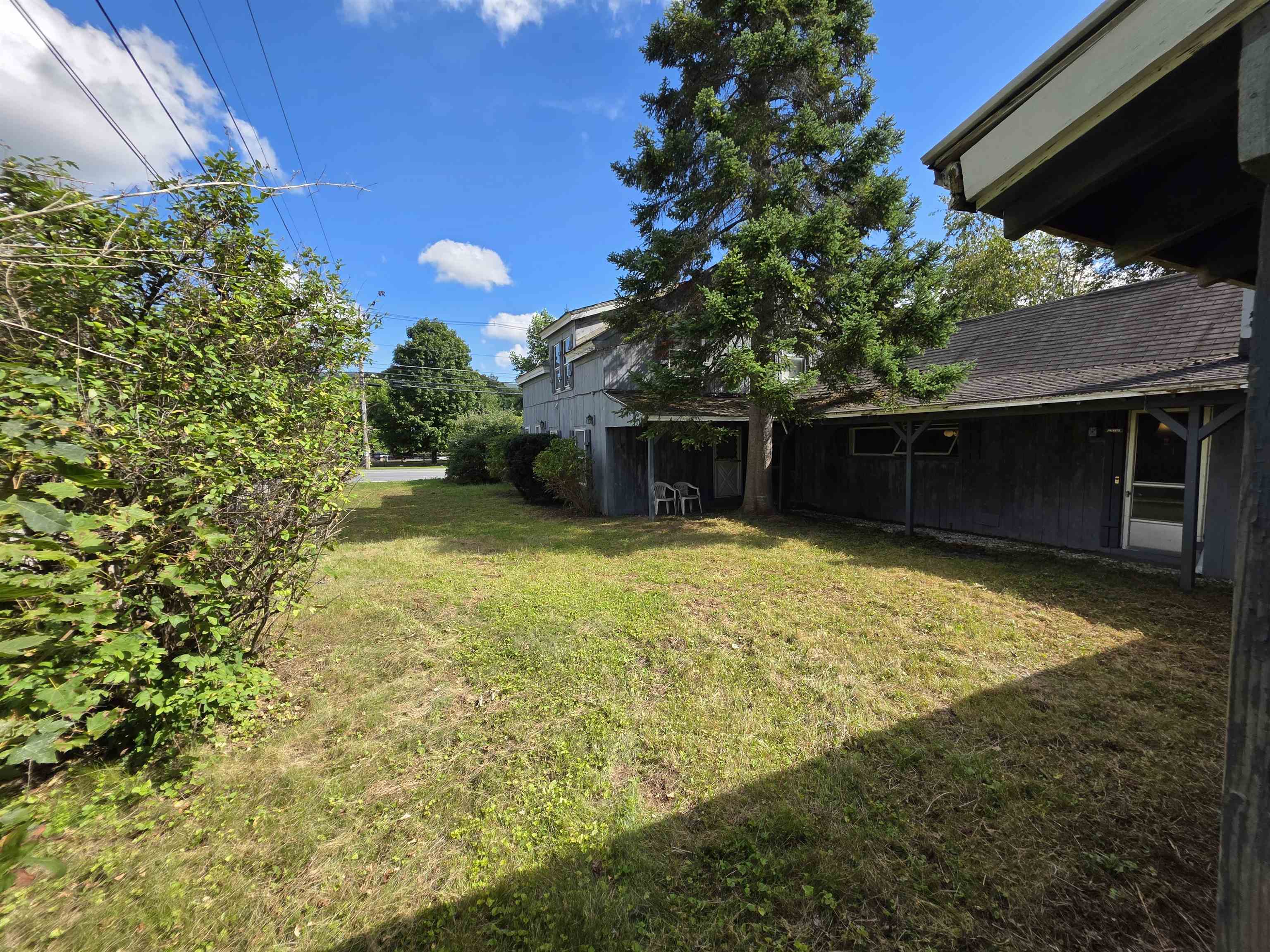 5549 Main Street Property Photo 15