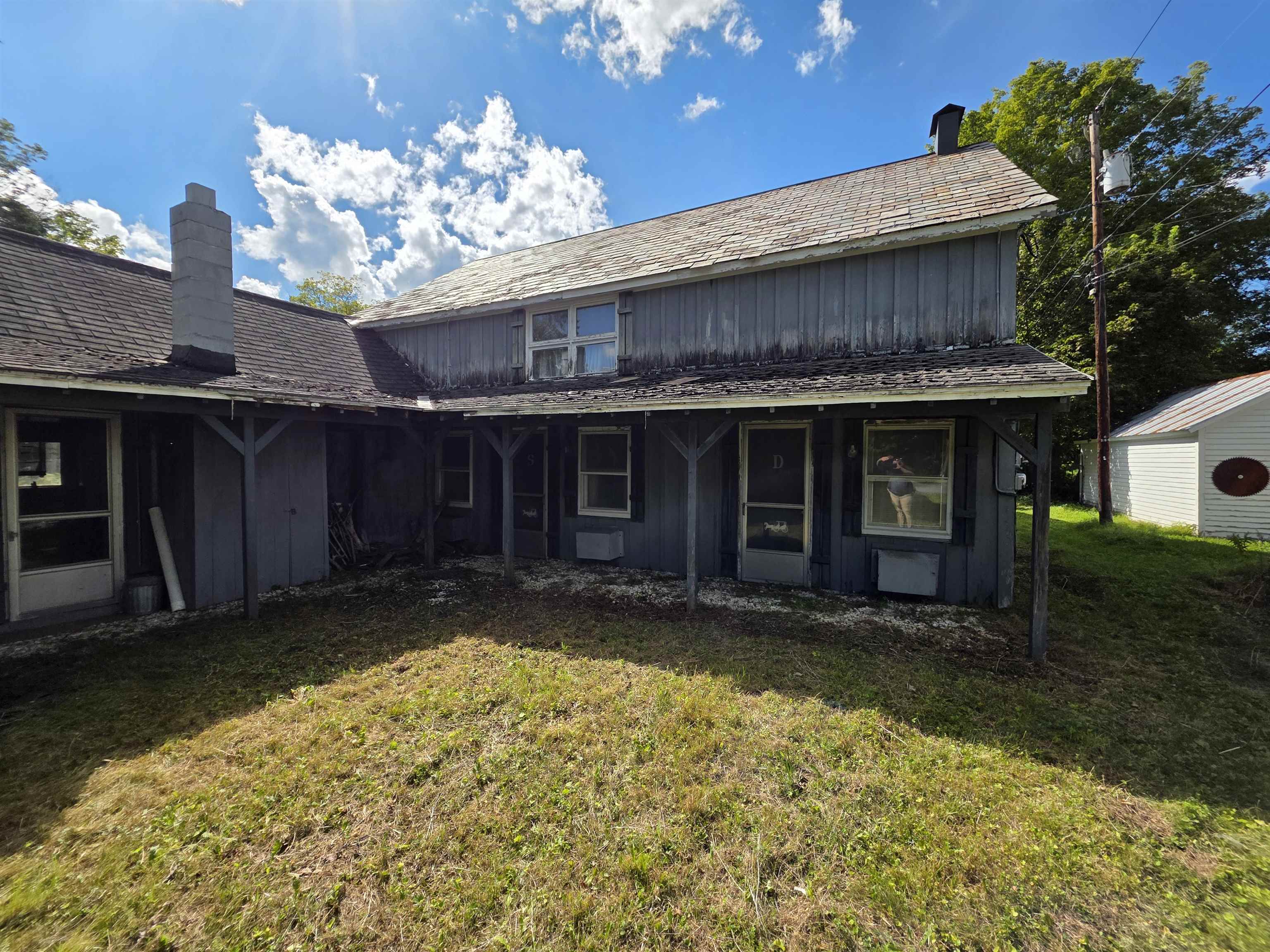 5549 Main Street Property Photo 16
