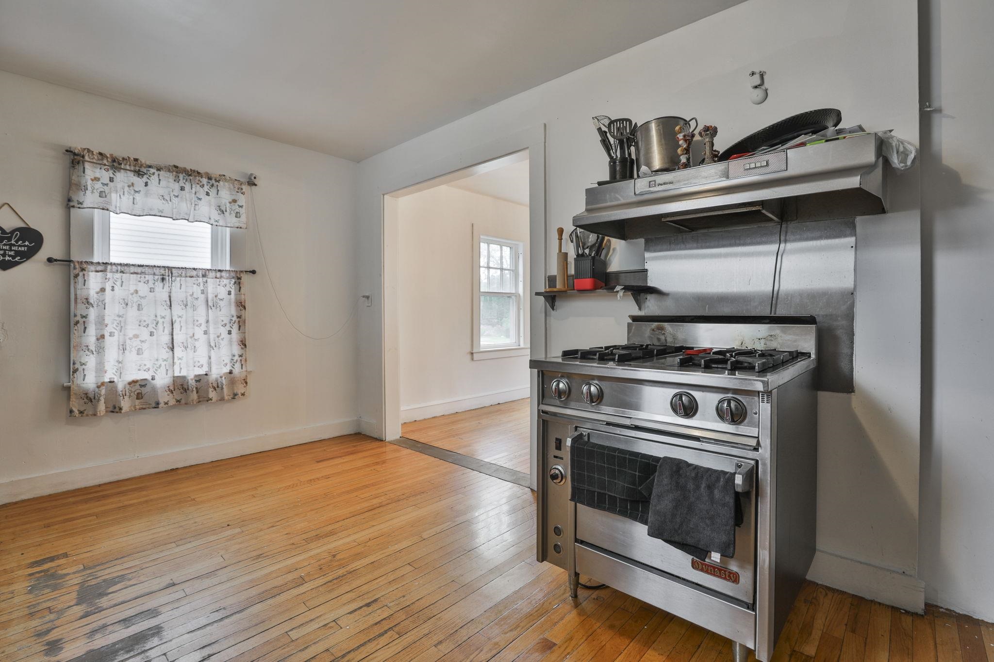 17 Prescott Street Property Photo 8