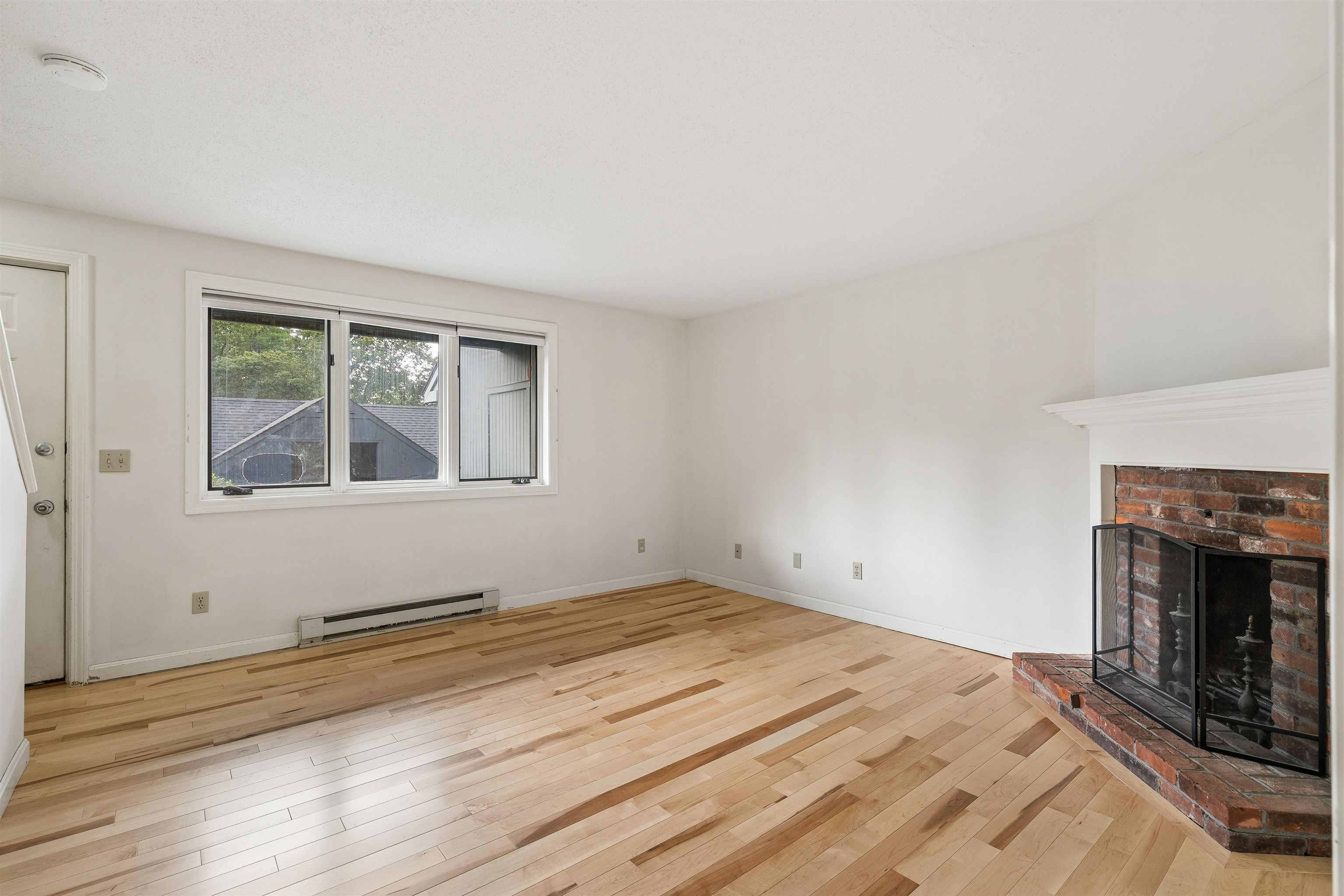 6 College Hill Road Property Photo 8