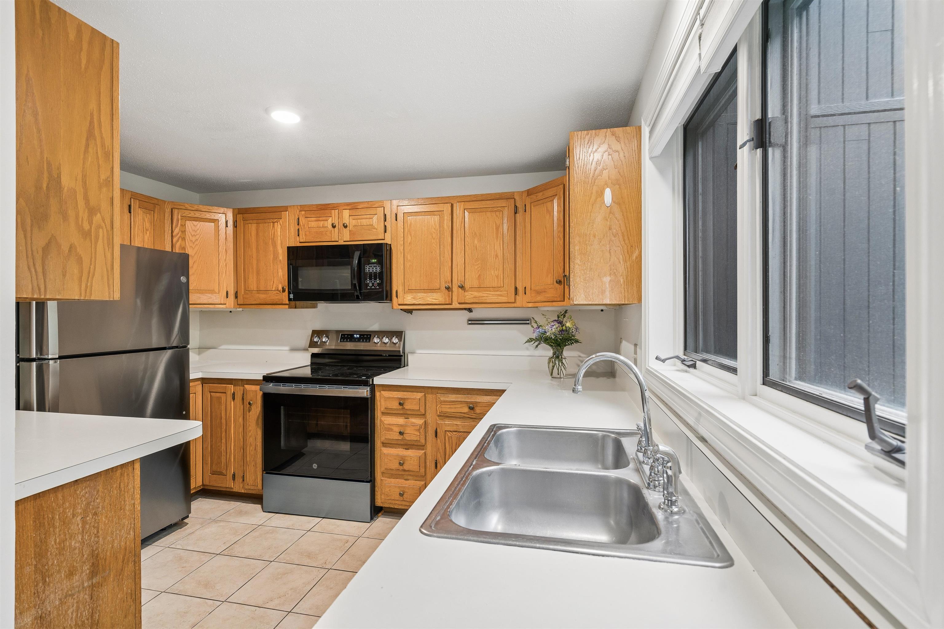 6 College Hill Road Property Photo 15
