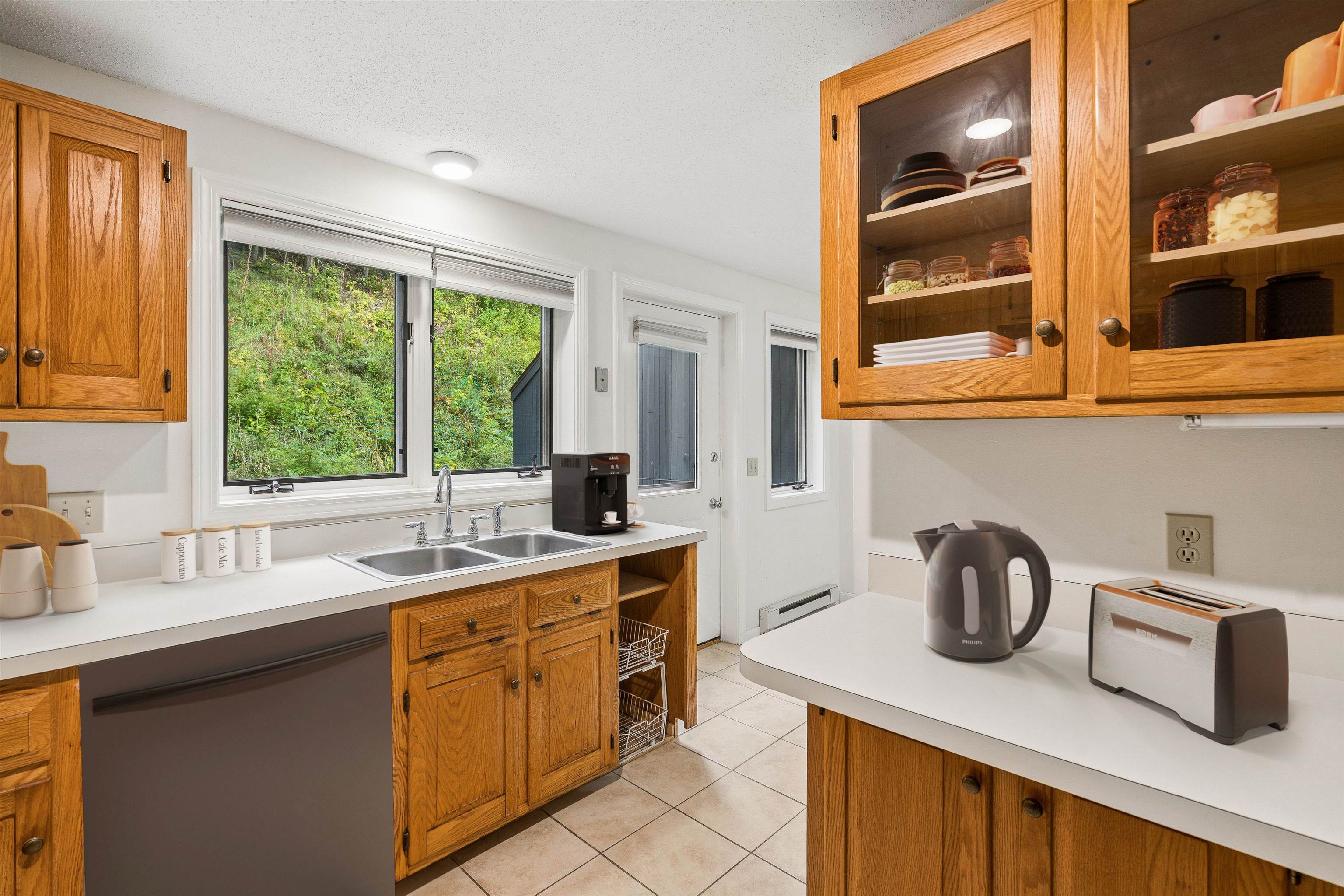 6 College Hill Road Property Photo 16