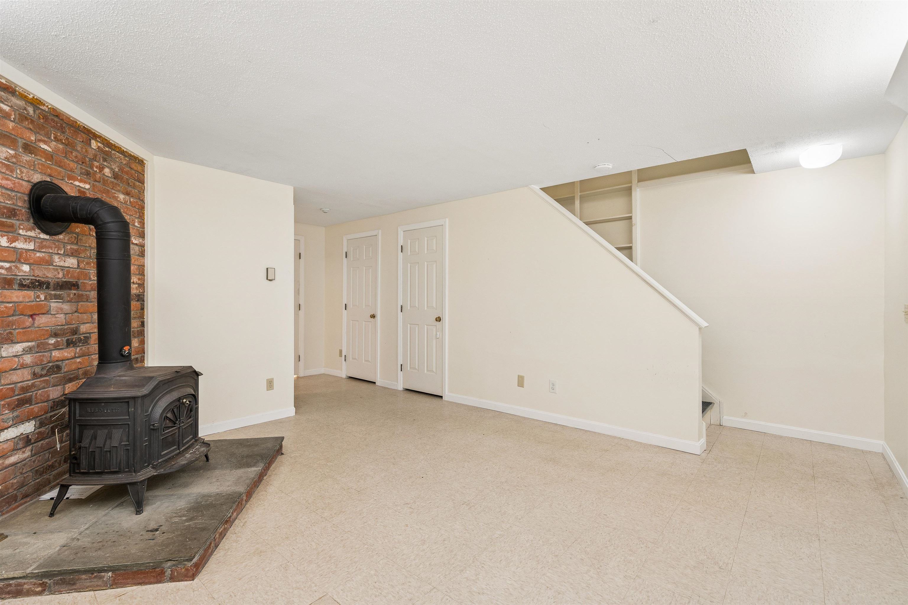 6 College Hill Road Property Photo 31