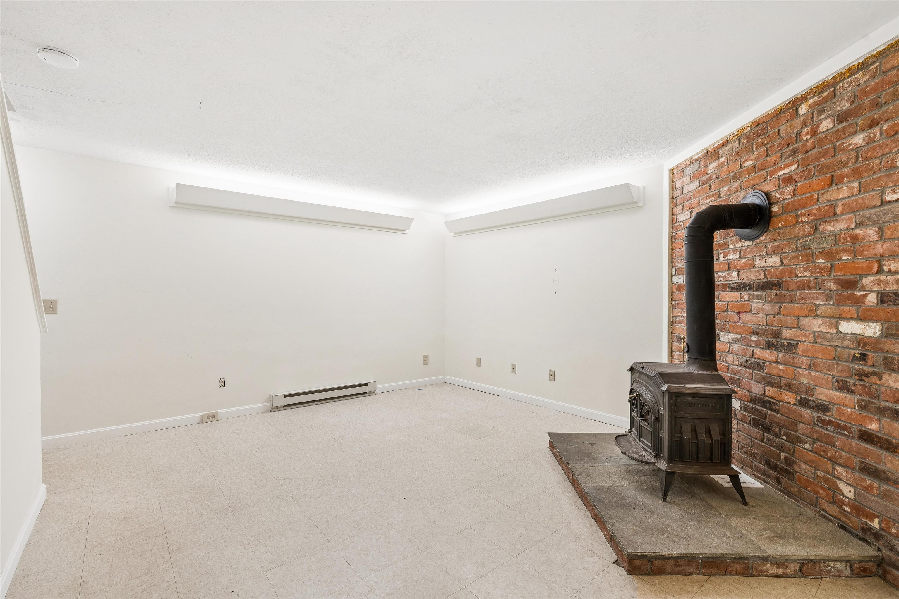 6 College Hill Road Property Photo 33