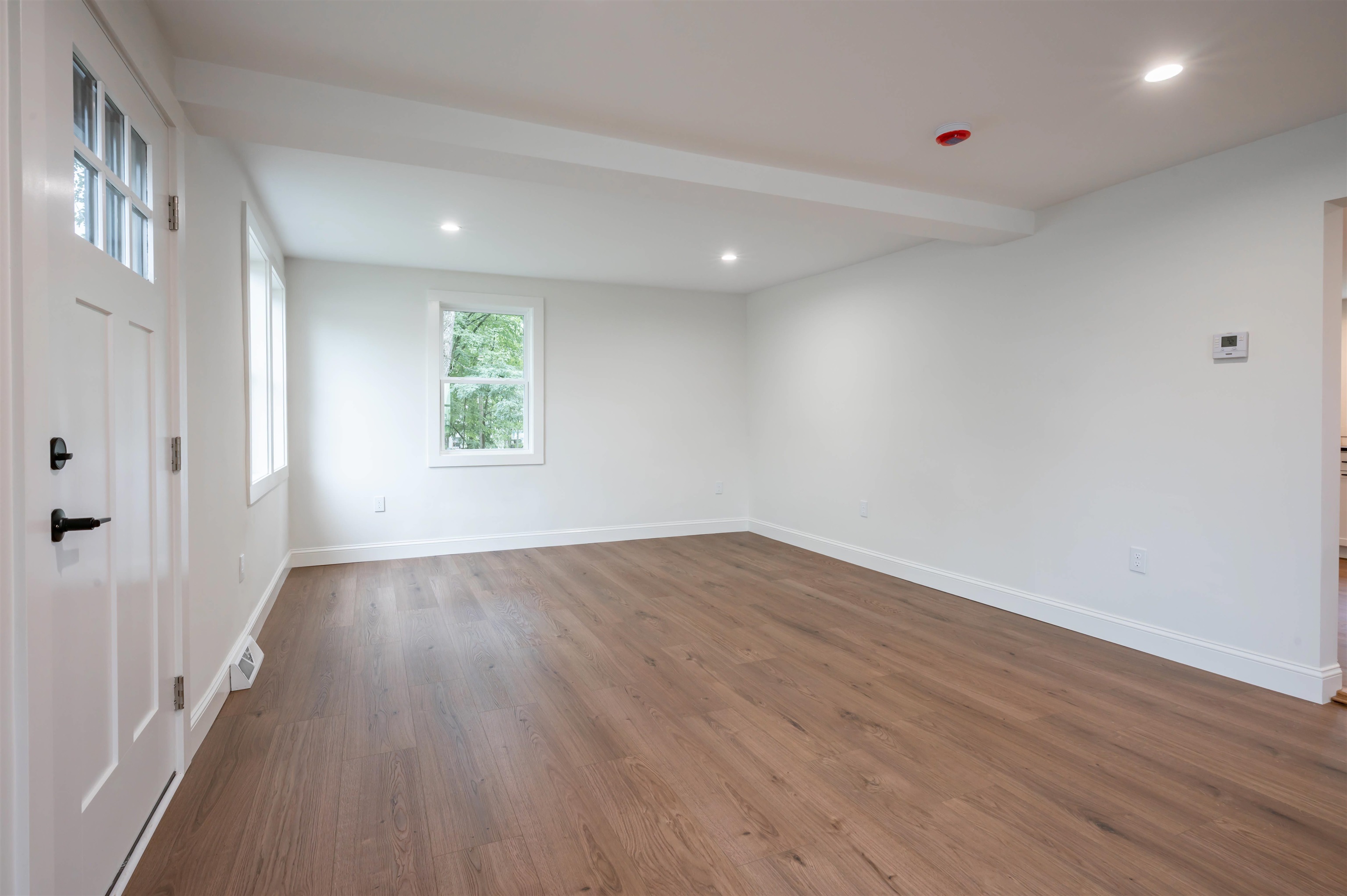 193 East Dunstable Road Property Photo 16