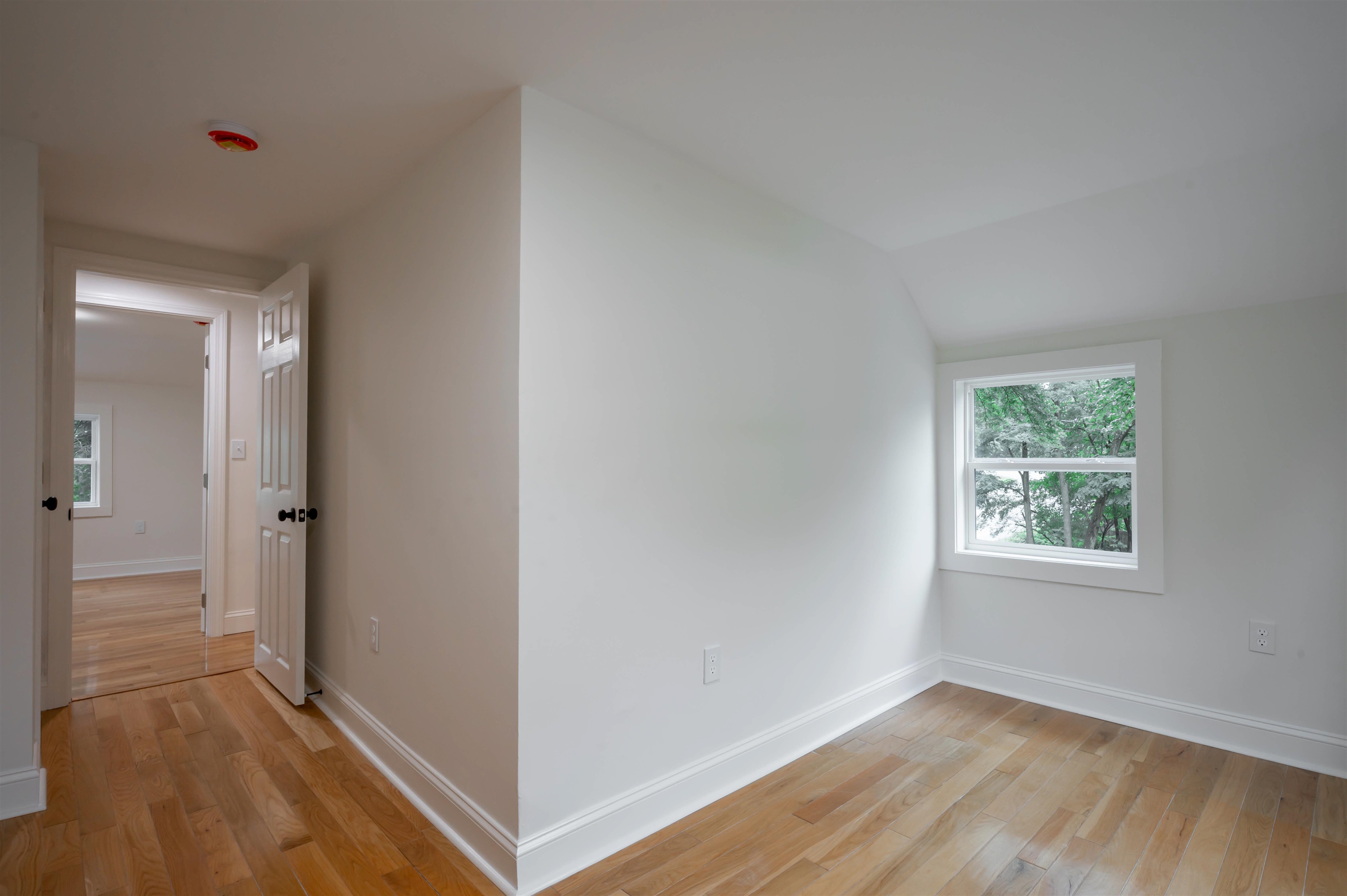 193 East Dunstable Road Property Photo 20