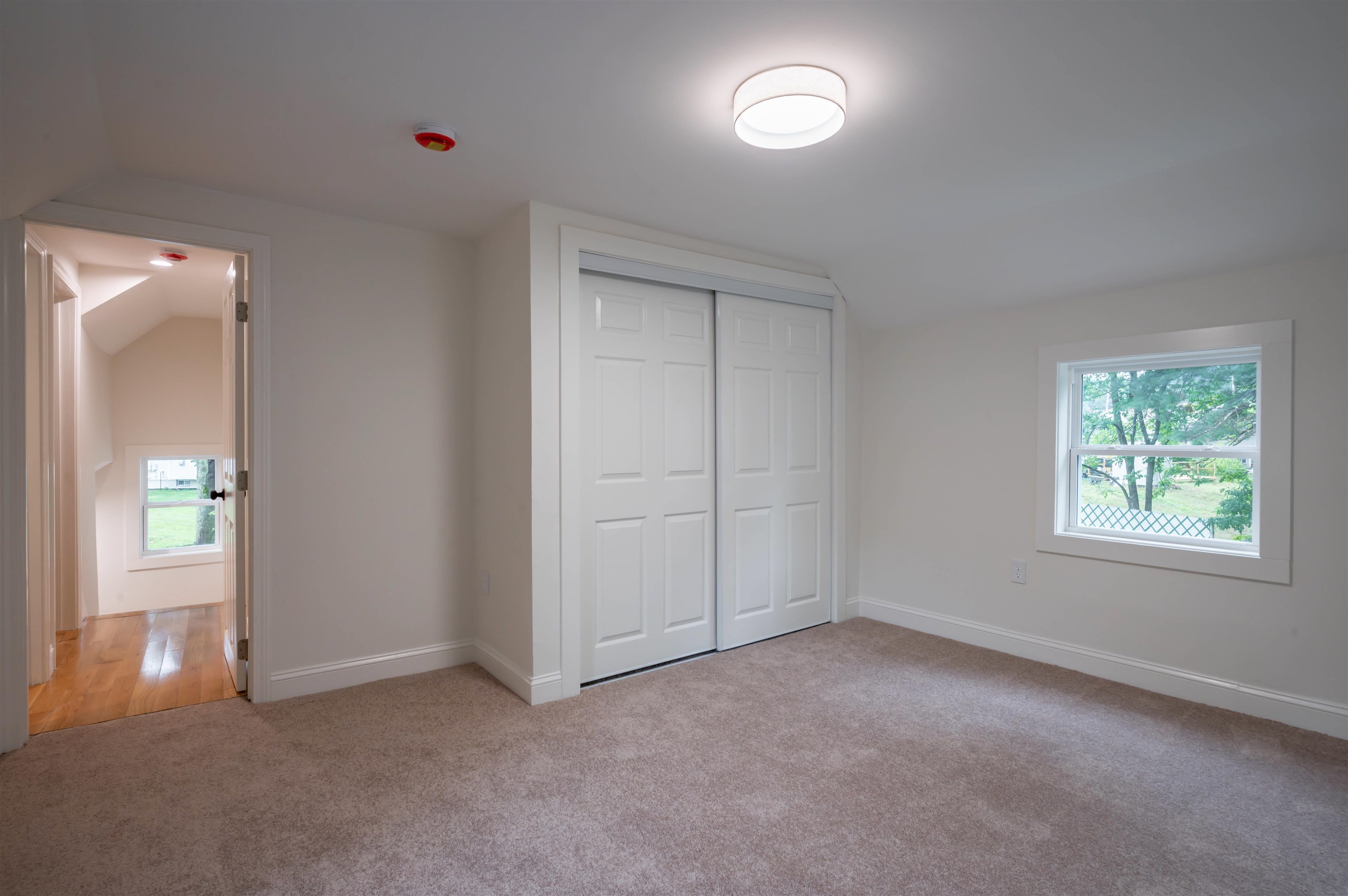 193 East Dunstable Road Property Photo 26