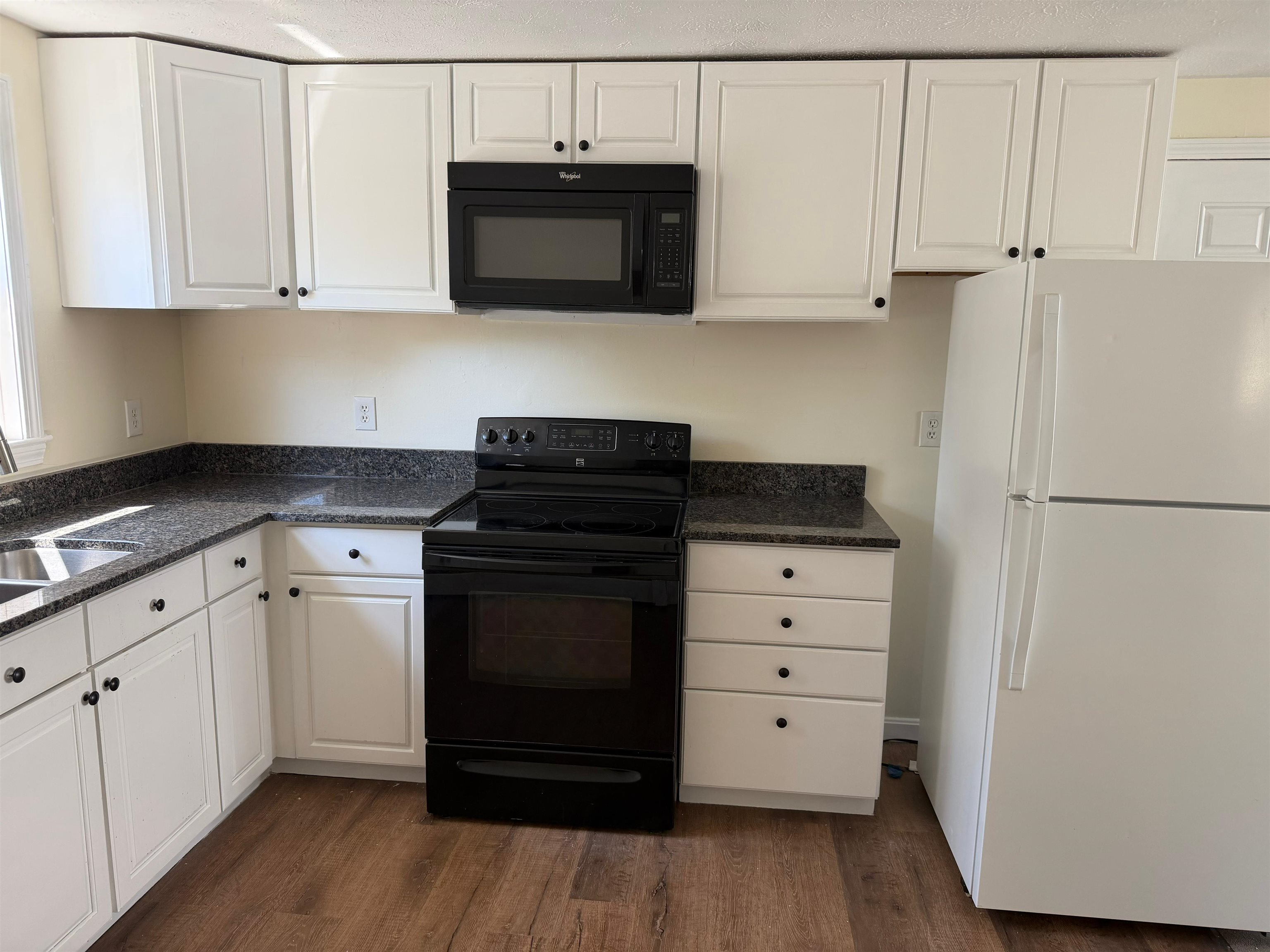 249 East High Street Property Photo 1