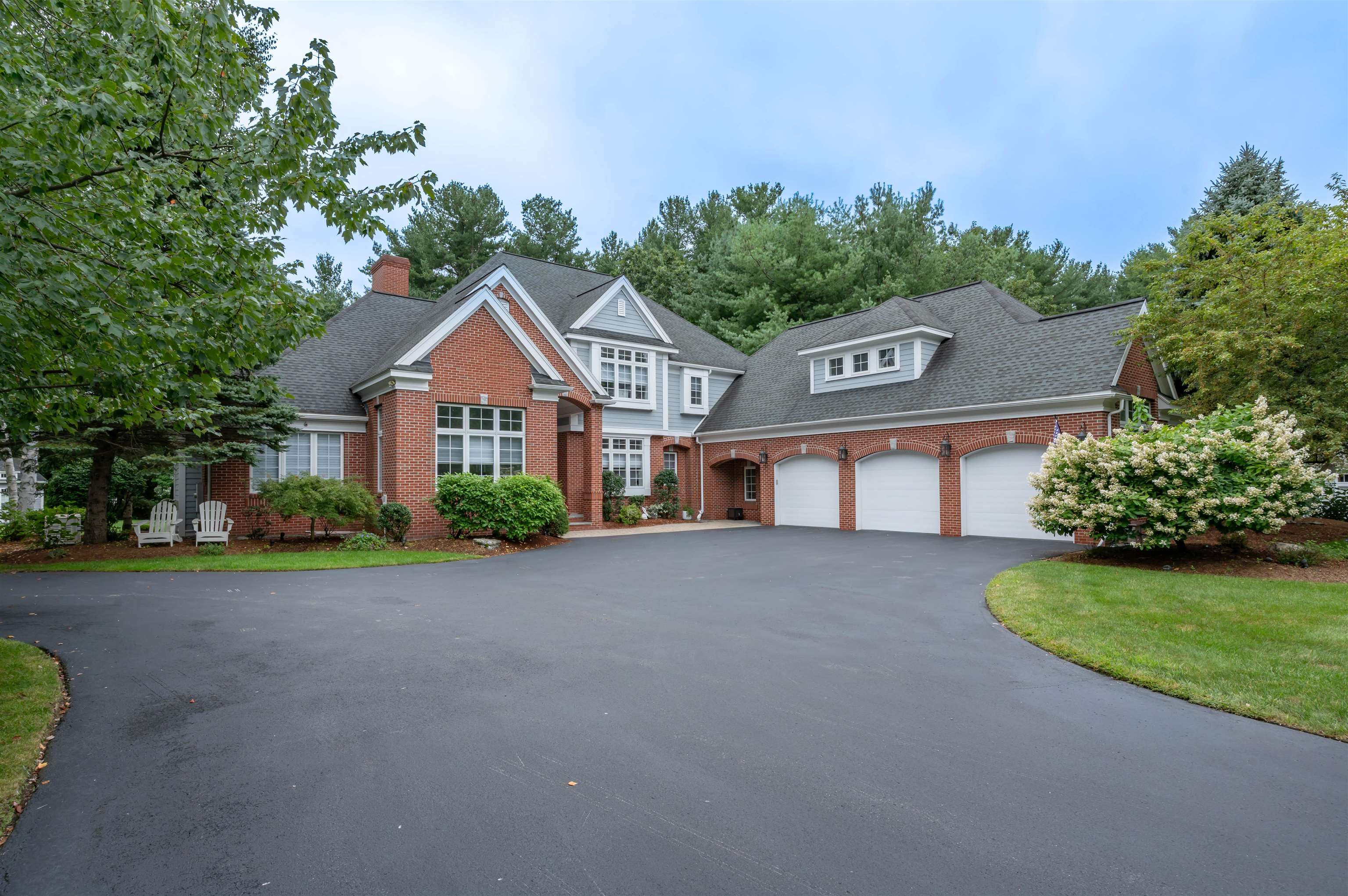 4 Crestwood Lane Property Photo 1