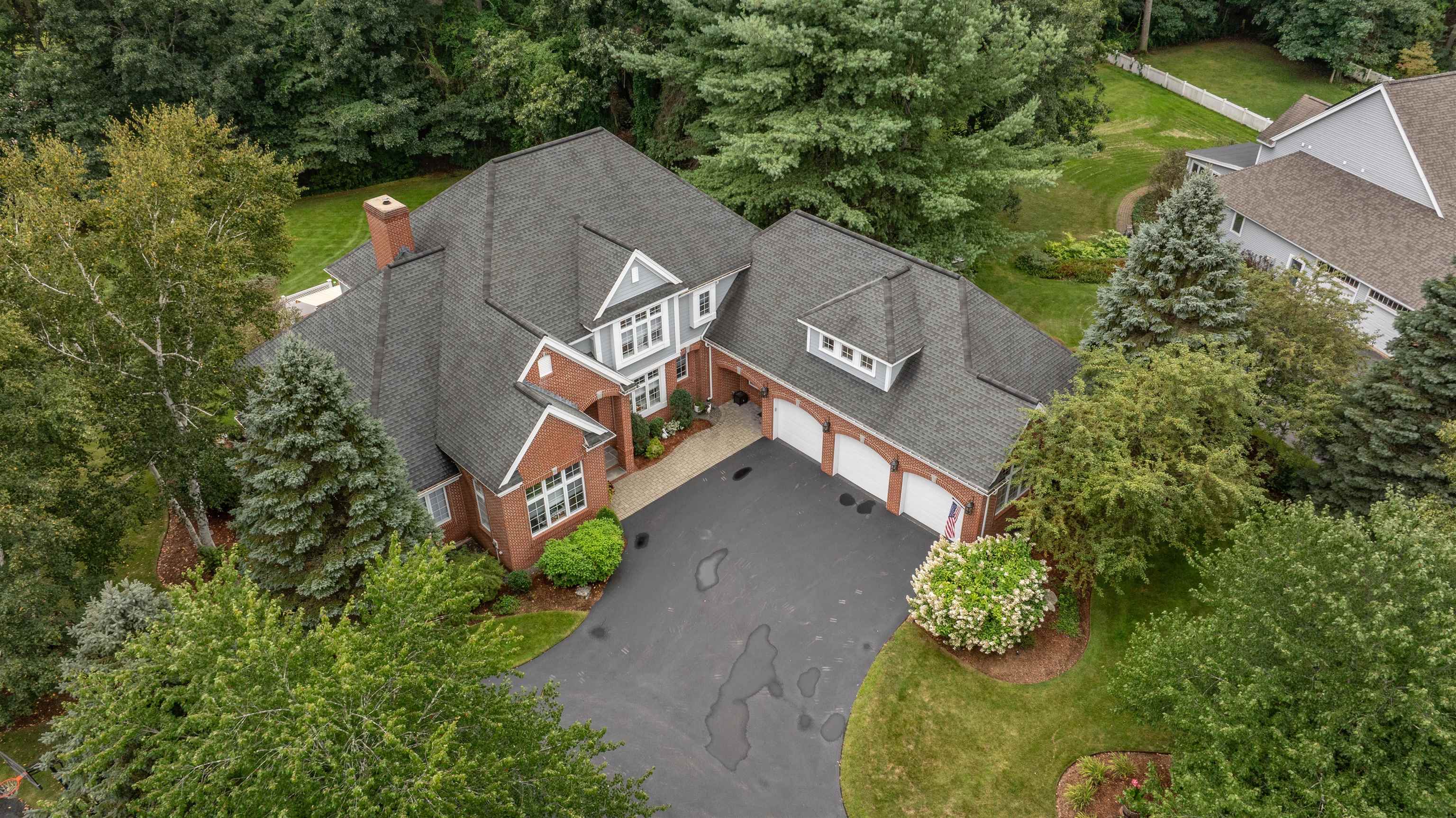 4 Crestwood Lane Property Photo 3