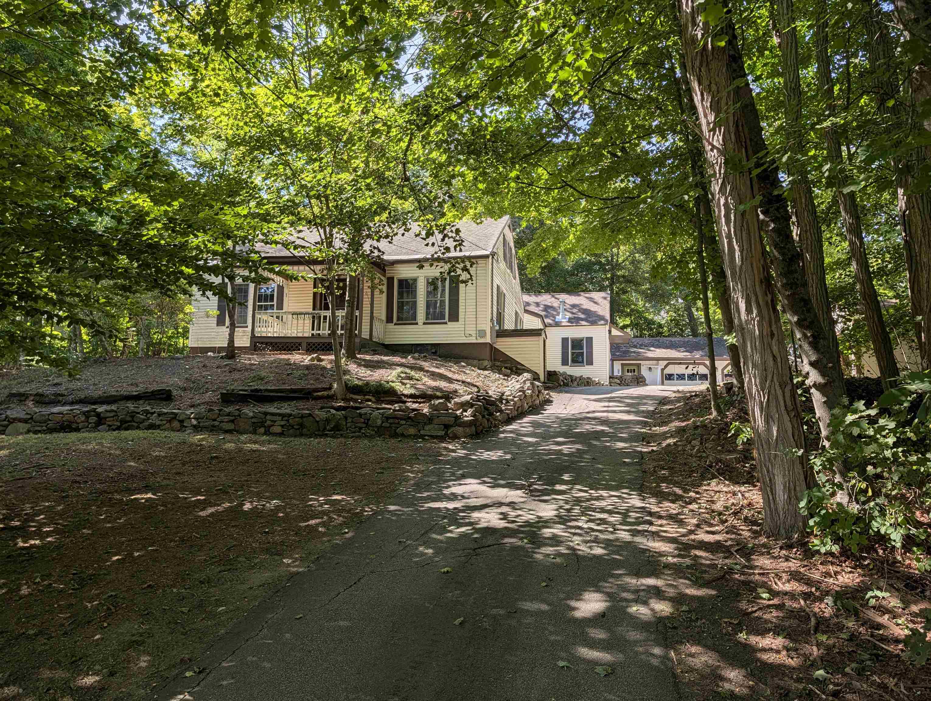 469 N State Street Property Photo 2