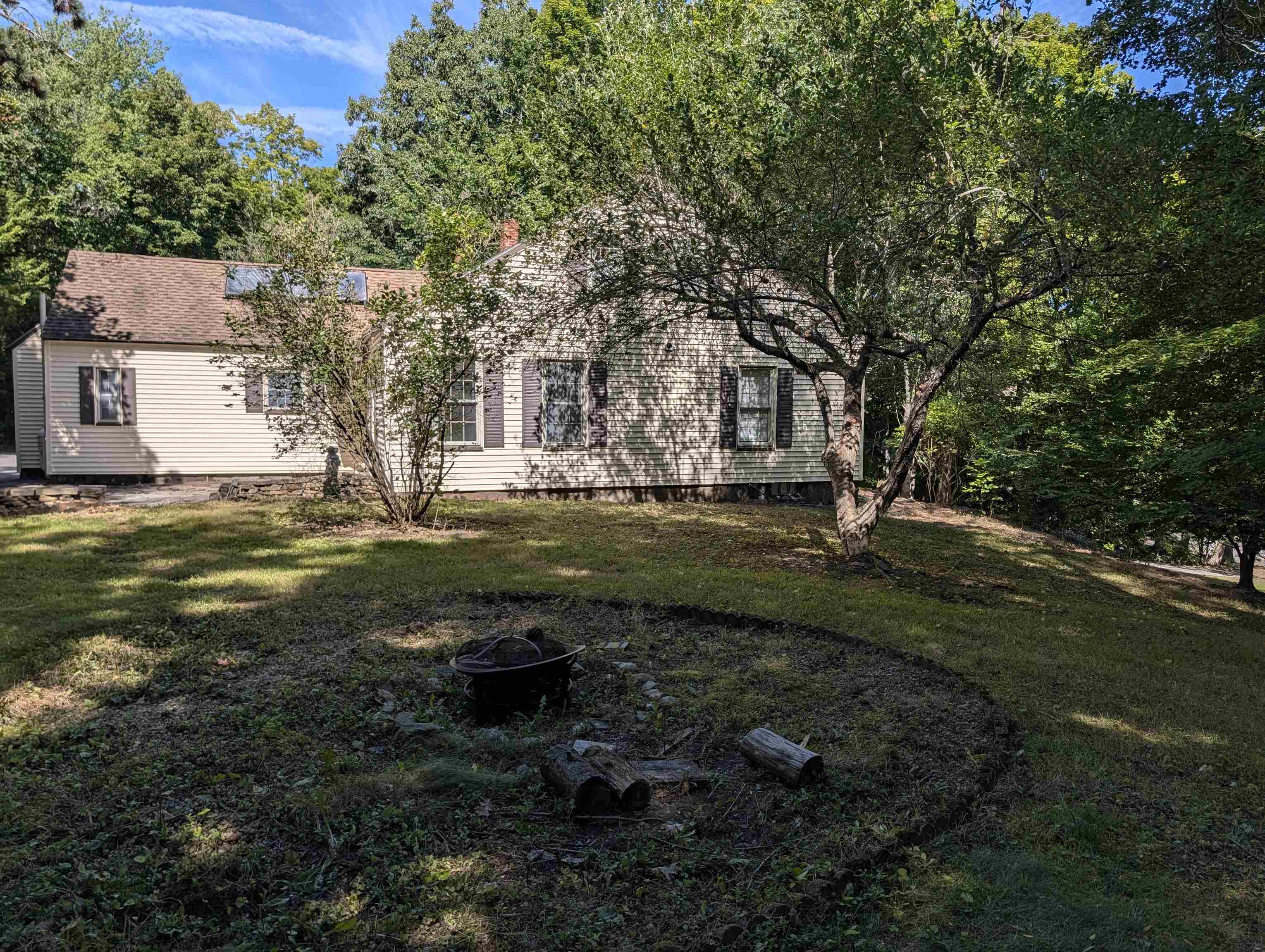 469 N State Street Property Photo 3