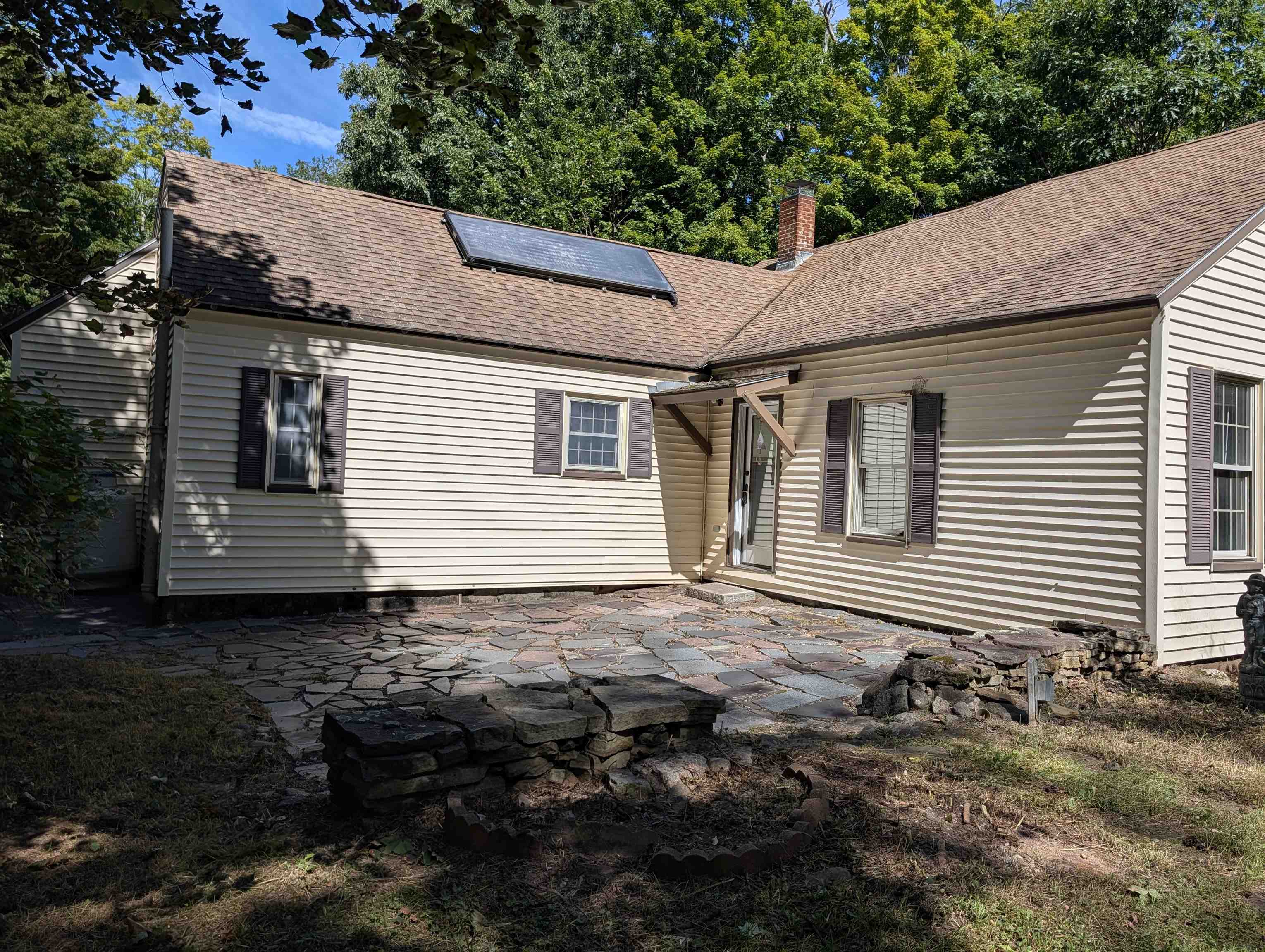 469 N State Street Property Photo 4