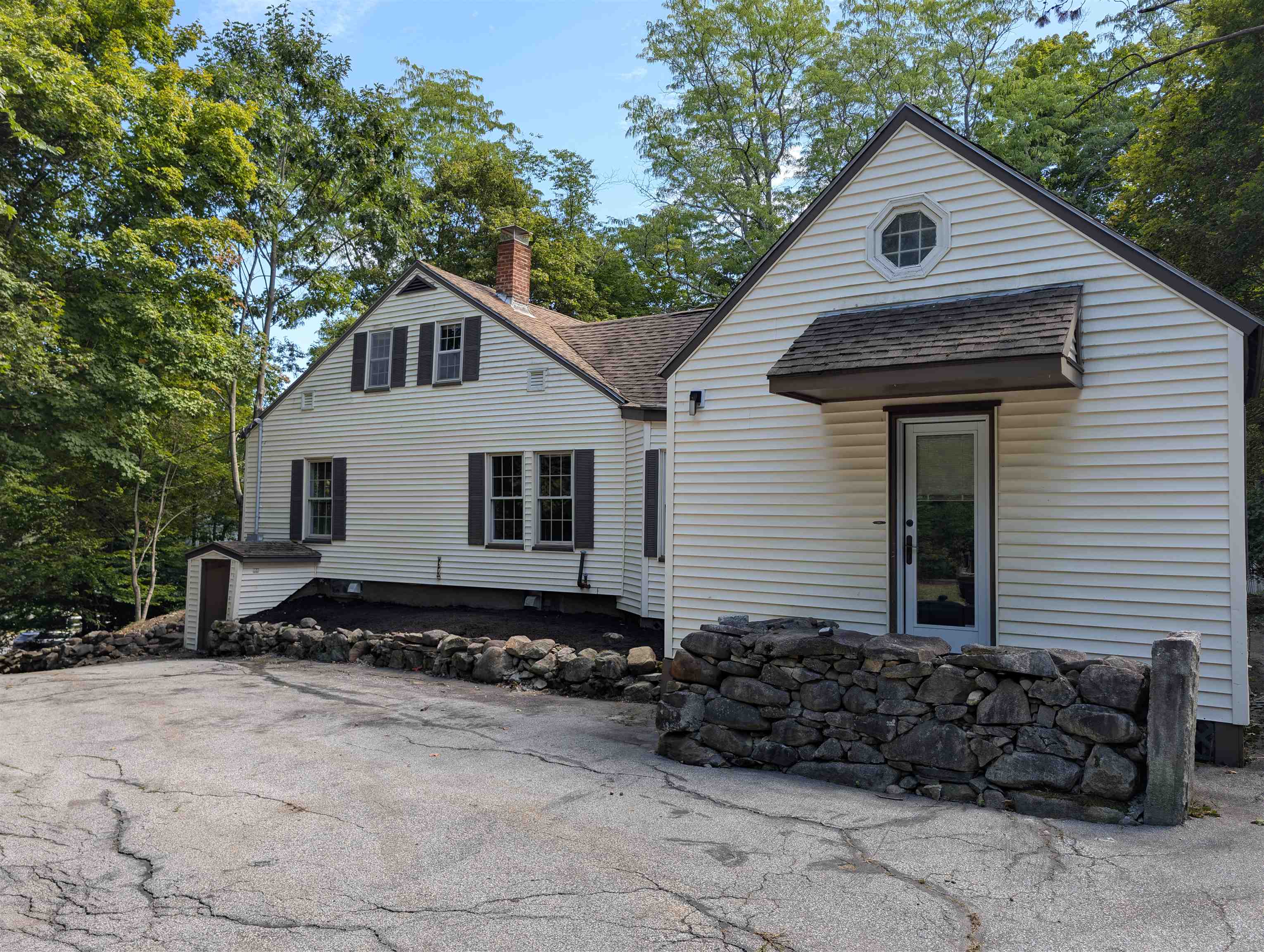 469 N State Street Property Photo 5