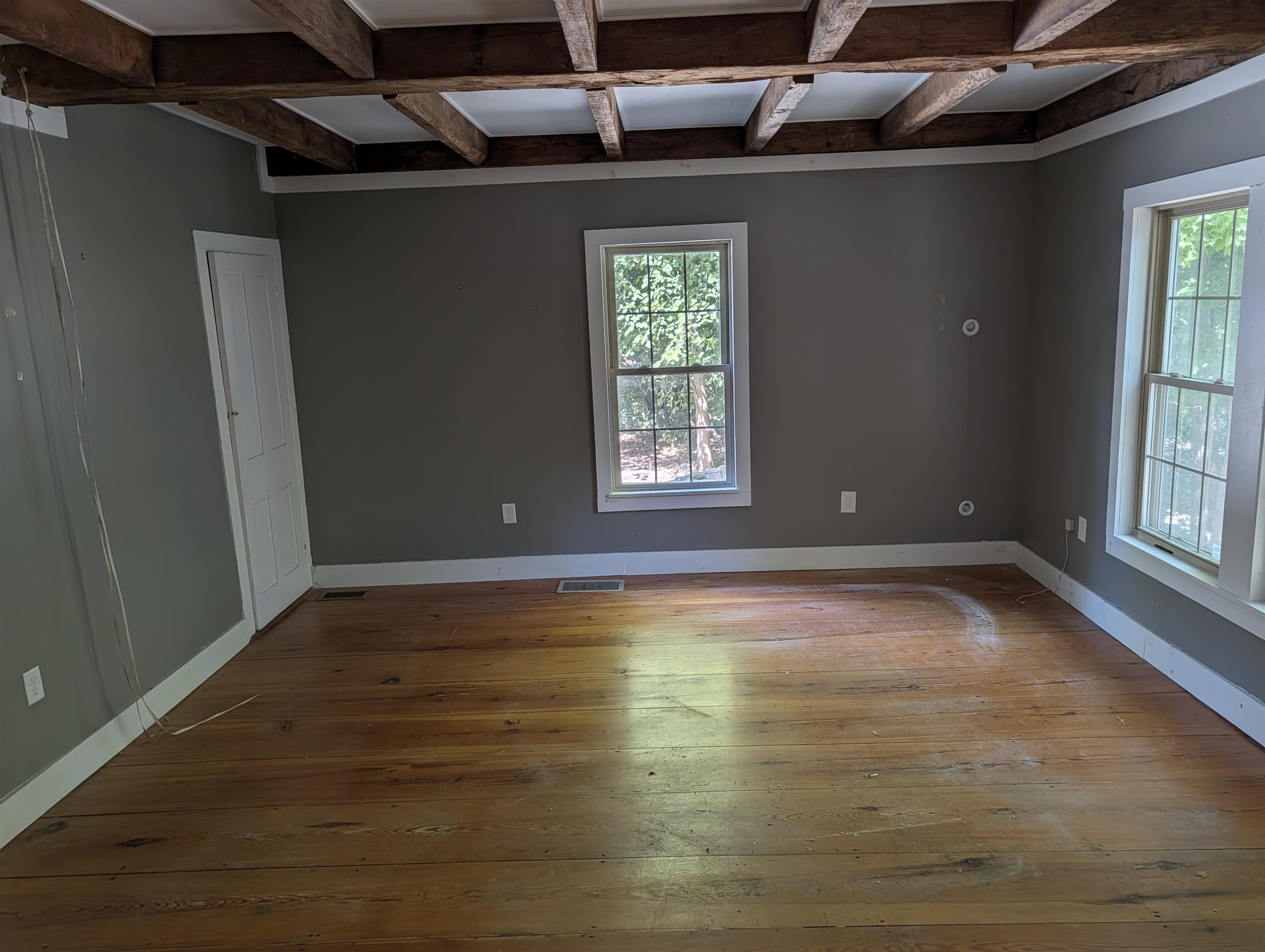 469 N State Street Property Photo 11