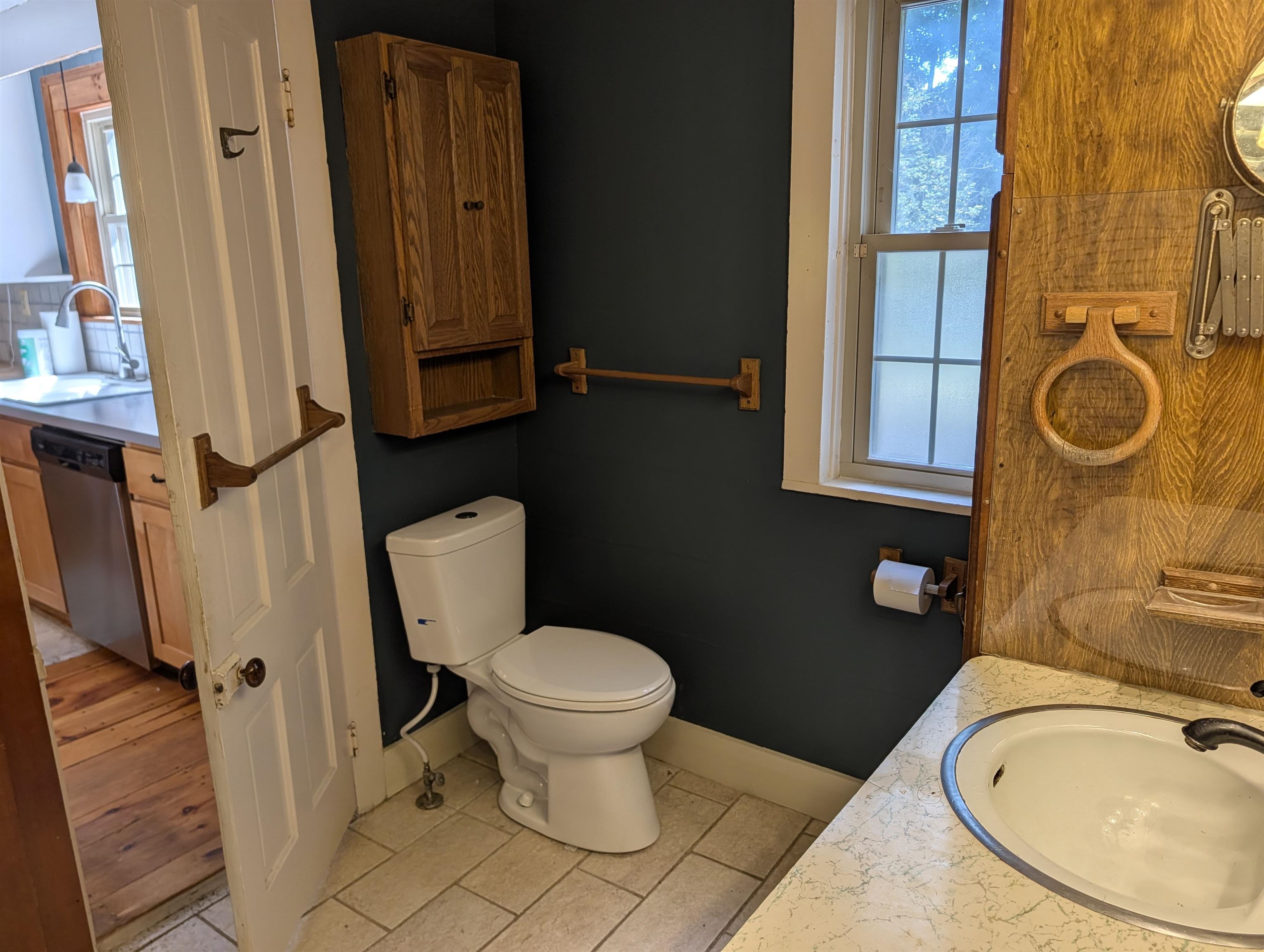 469 N State Street Property Photo 17