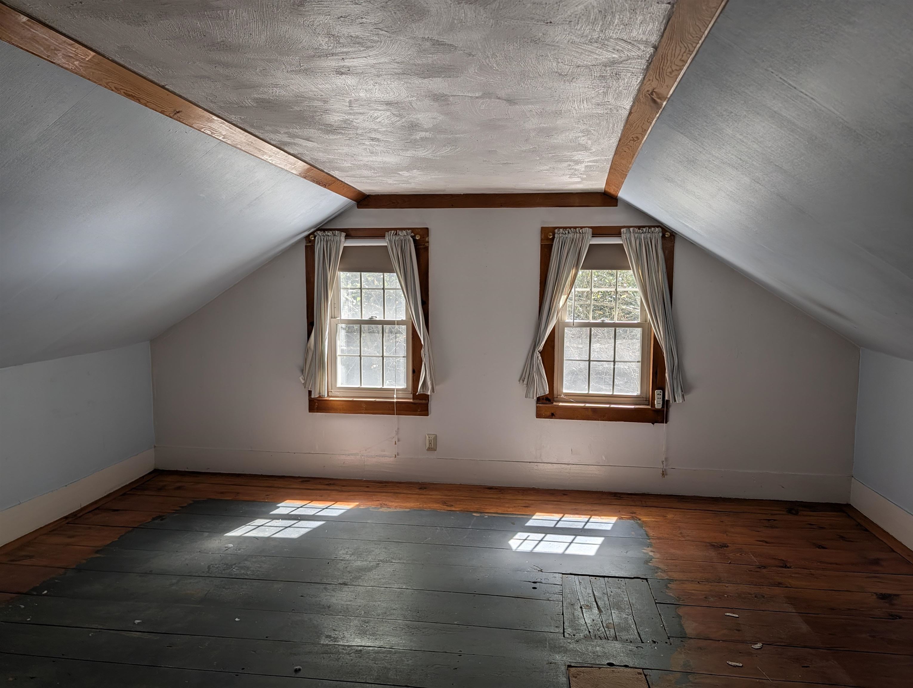 469 N State Street Property Photo 19