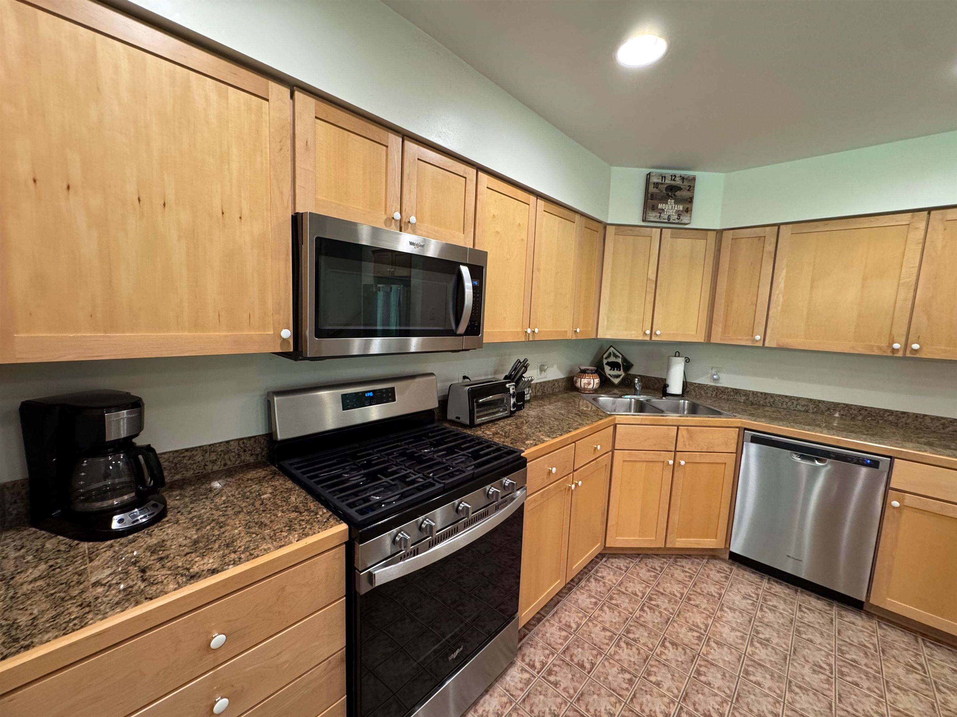 21a Queen Anne's Way Property Photo 11