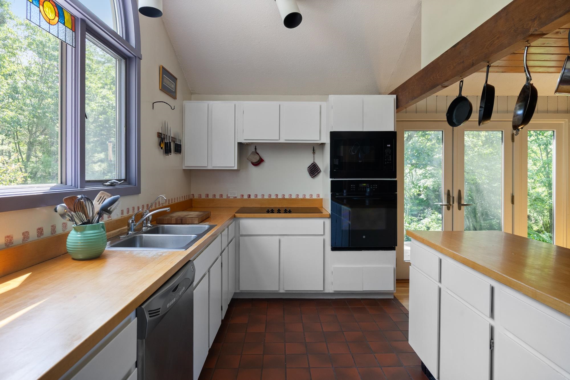 777 Mount Philo Road Property Photo 14
