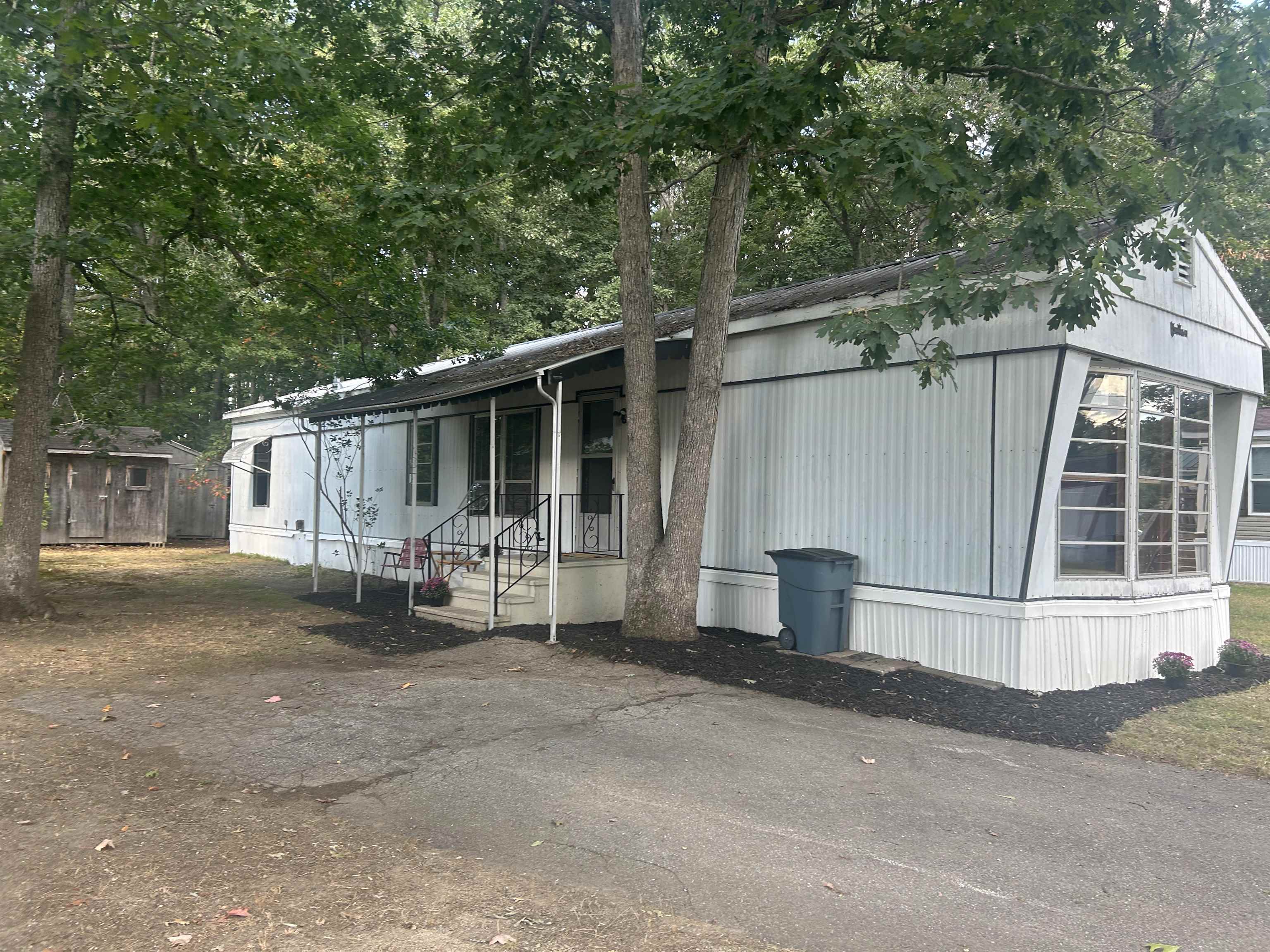135 Pineland Park Road Property Photo 1