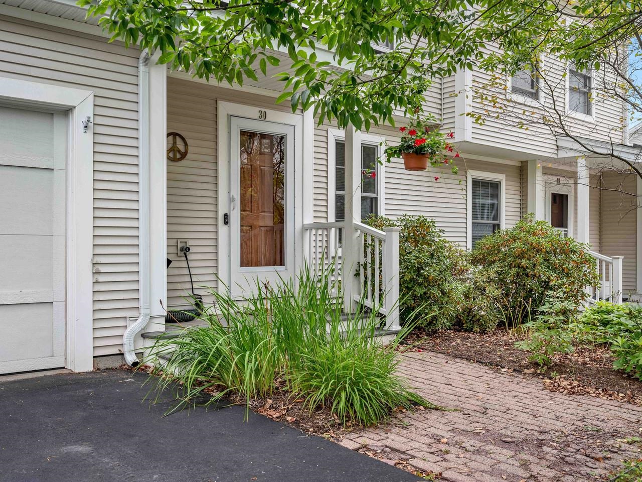 30 Mansfield Lane Property Photo 3