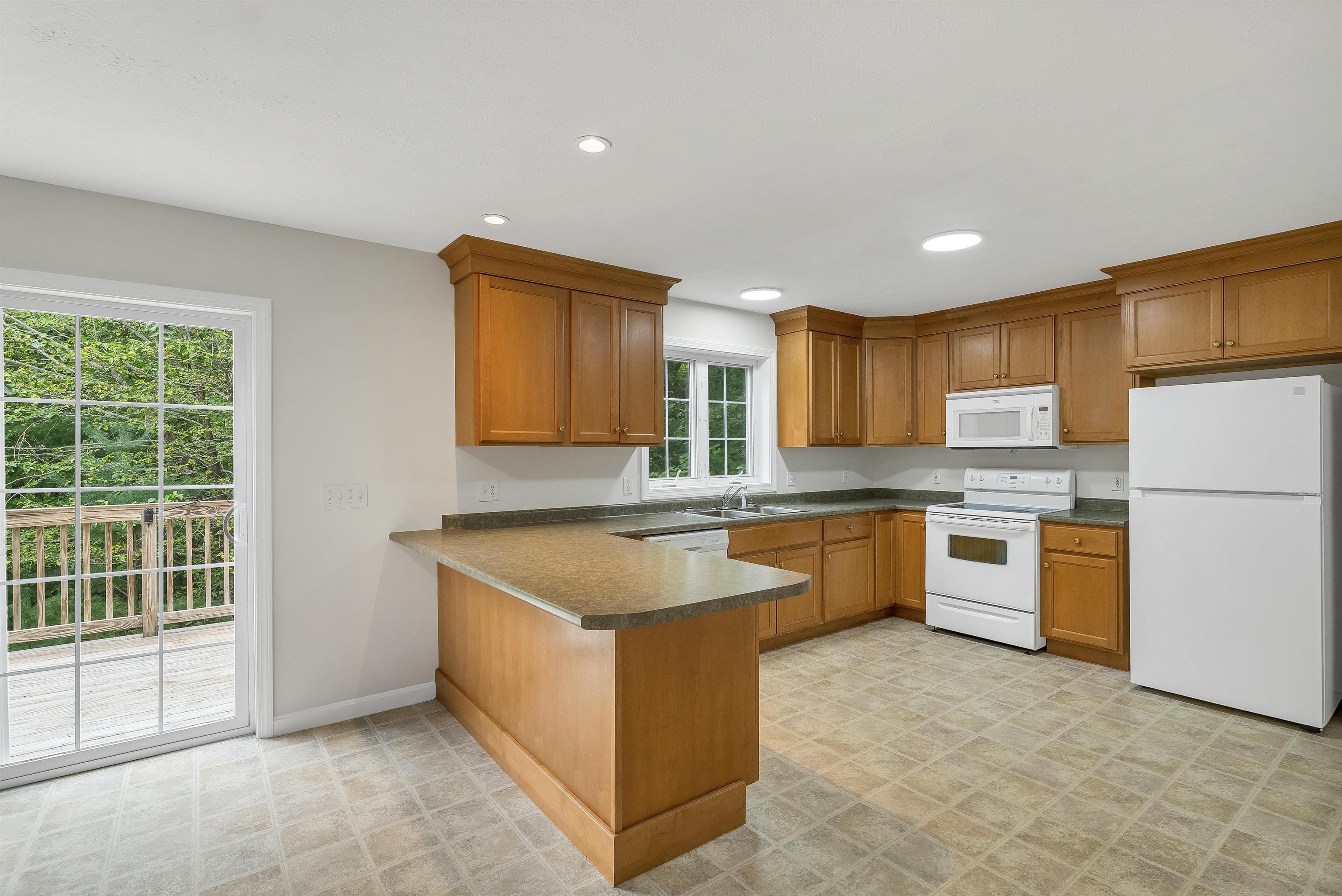 166 Sandown Road Property Photo 4