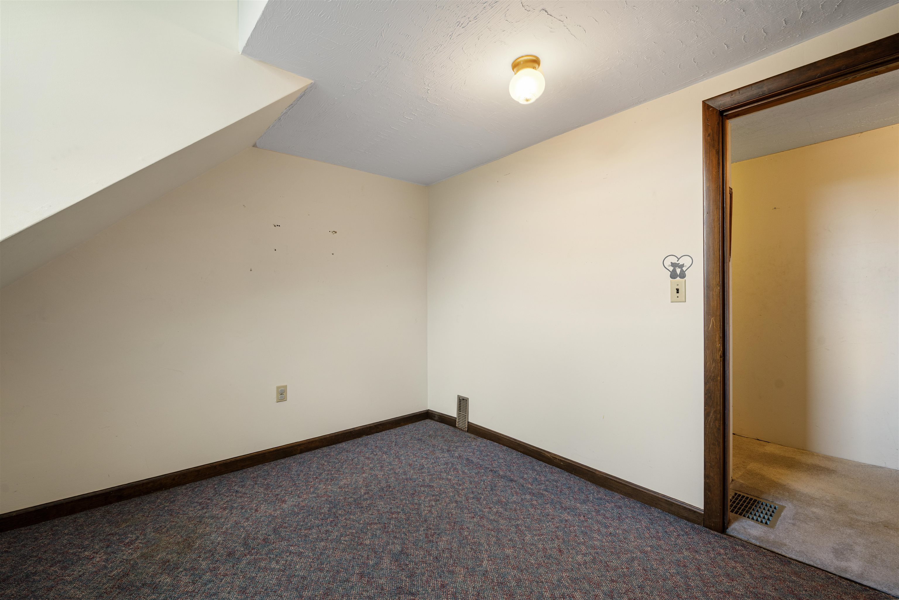 1367 Lost Nation Road Property Photo 32