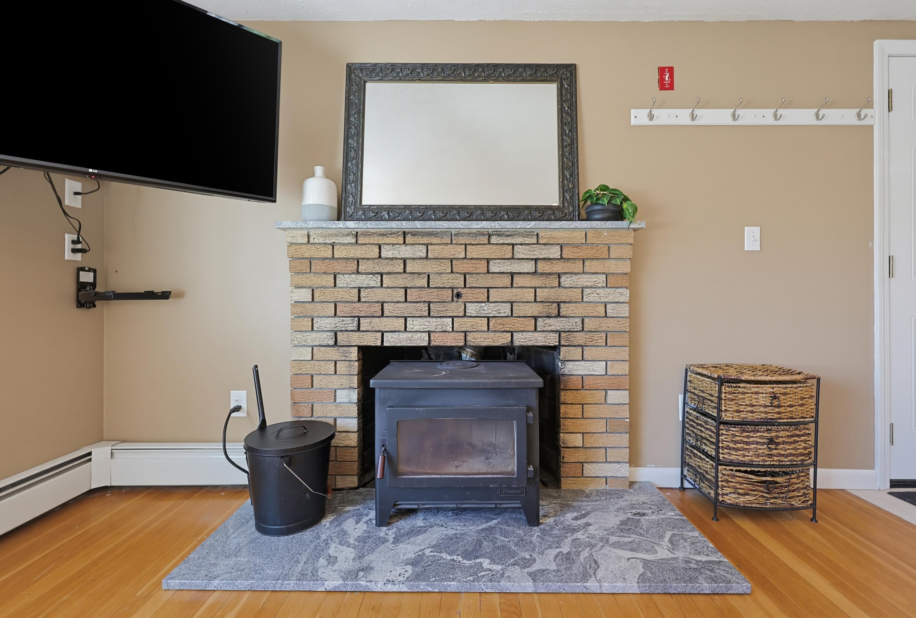 12 Olive Avenue Property Photo 11