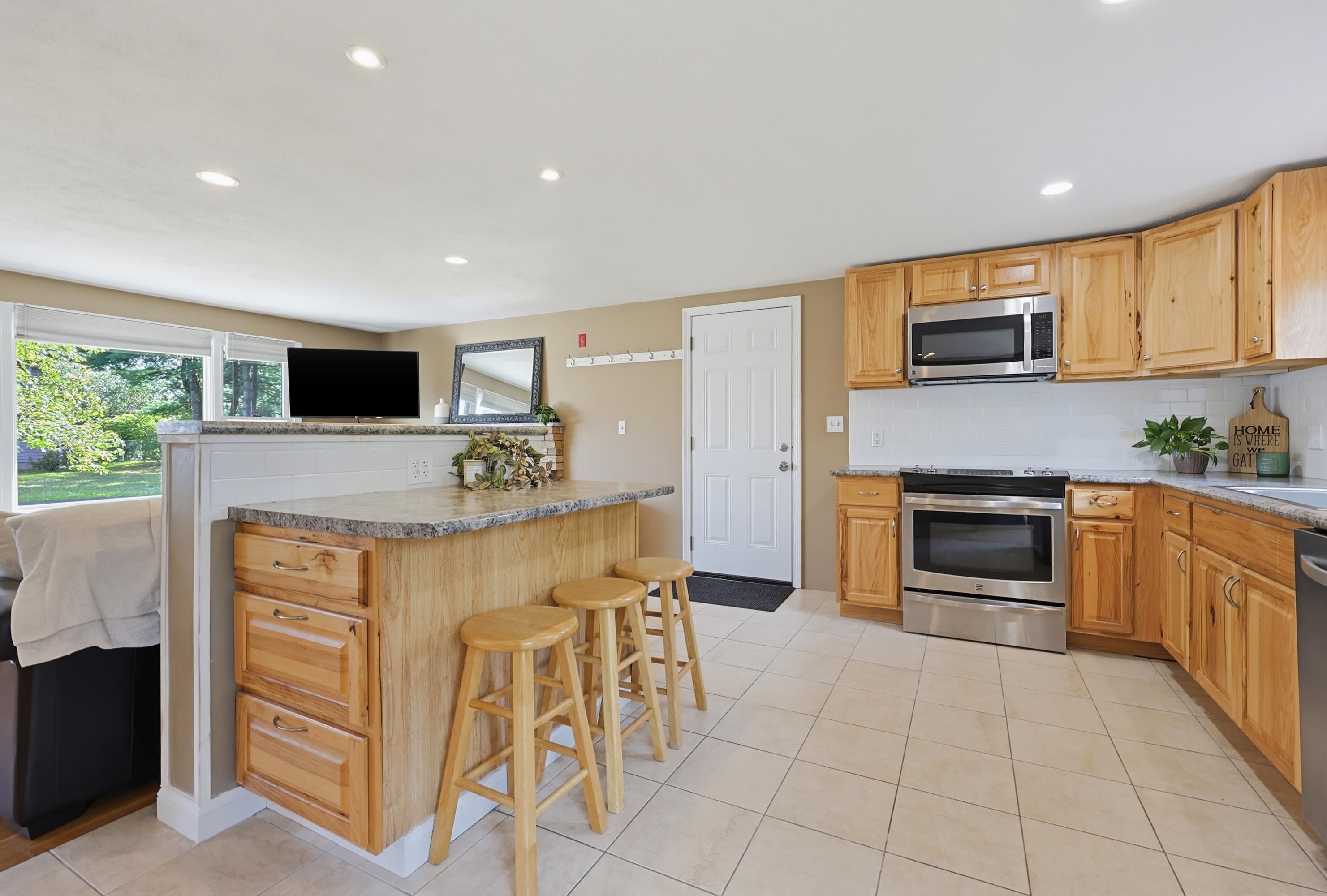 12 Olive Avenue Property Photo 13