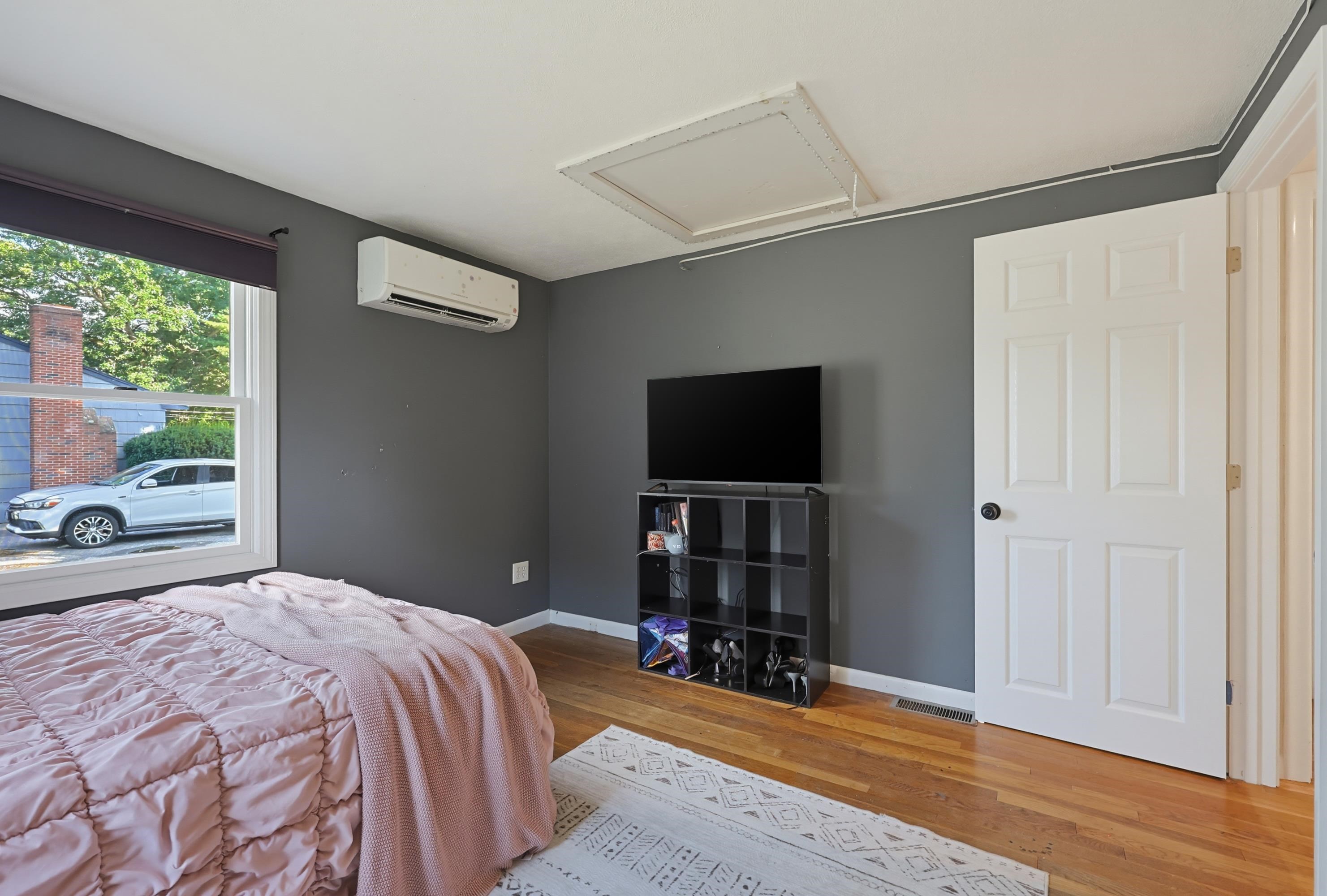 12 Olive Avenue Property Photo 22