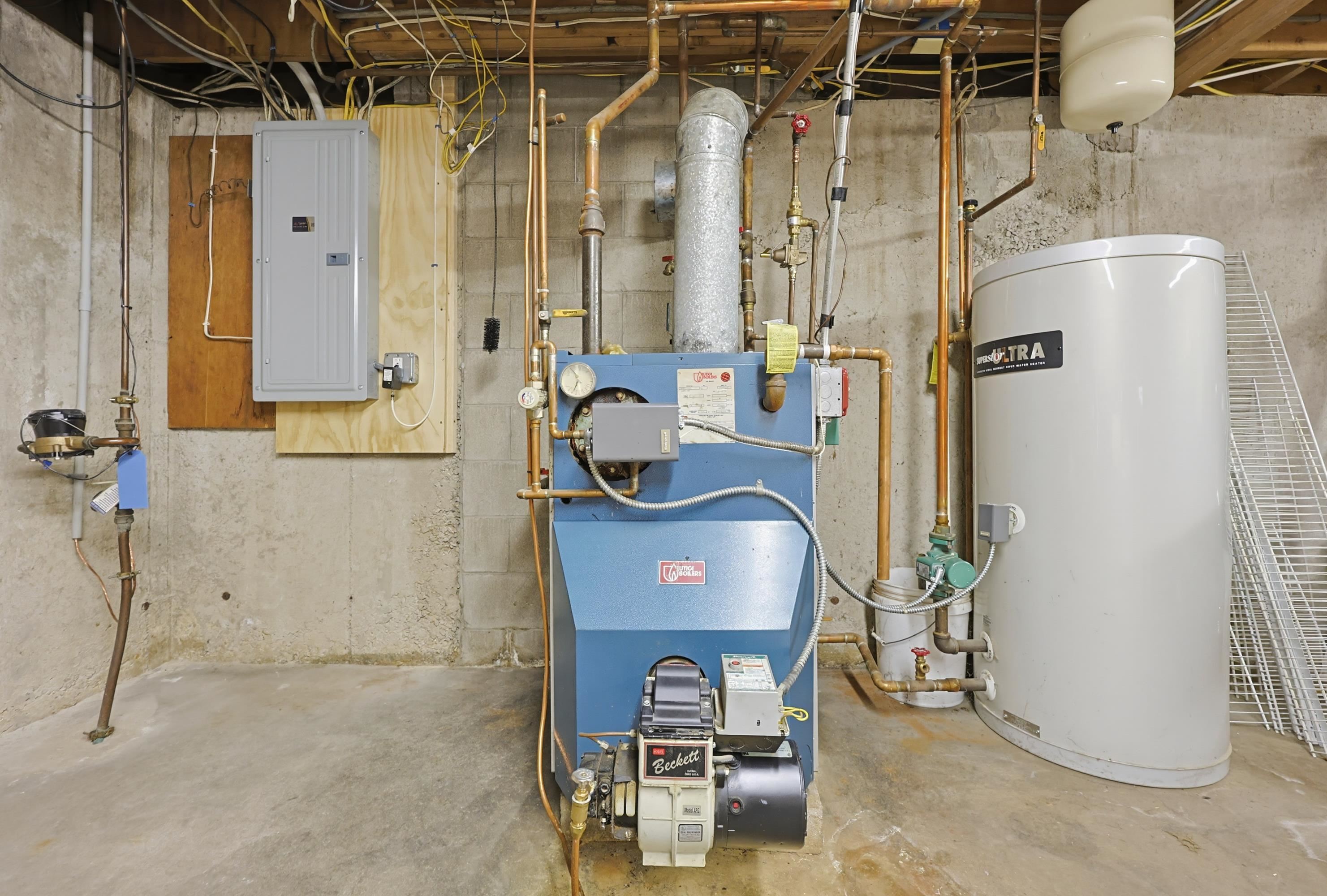12 Olive Avenue Property Photo 32