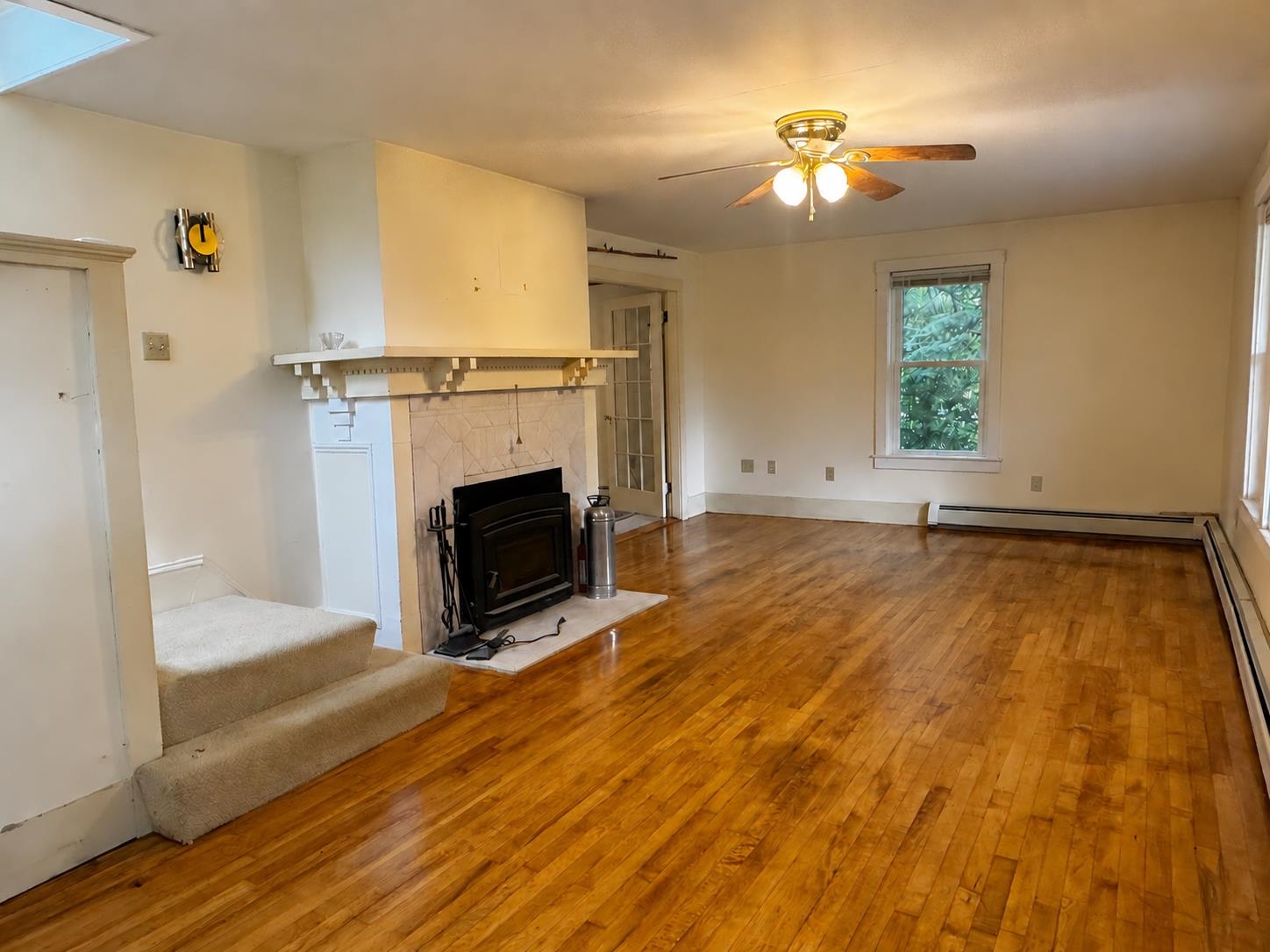 16 Commercial Avenue Property Photo 4