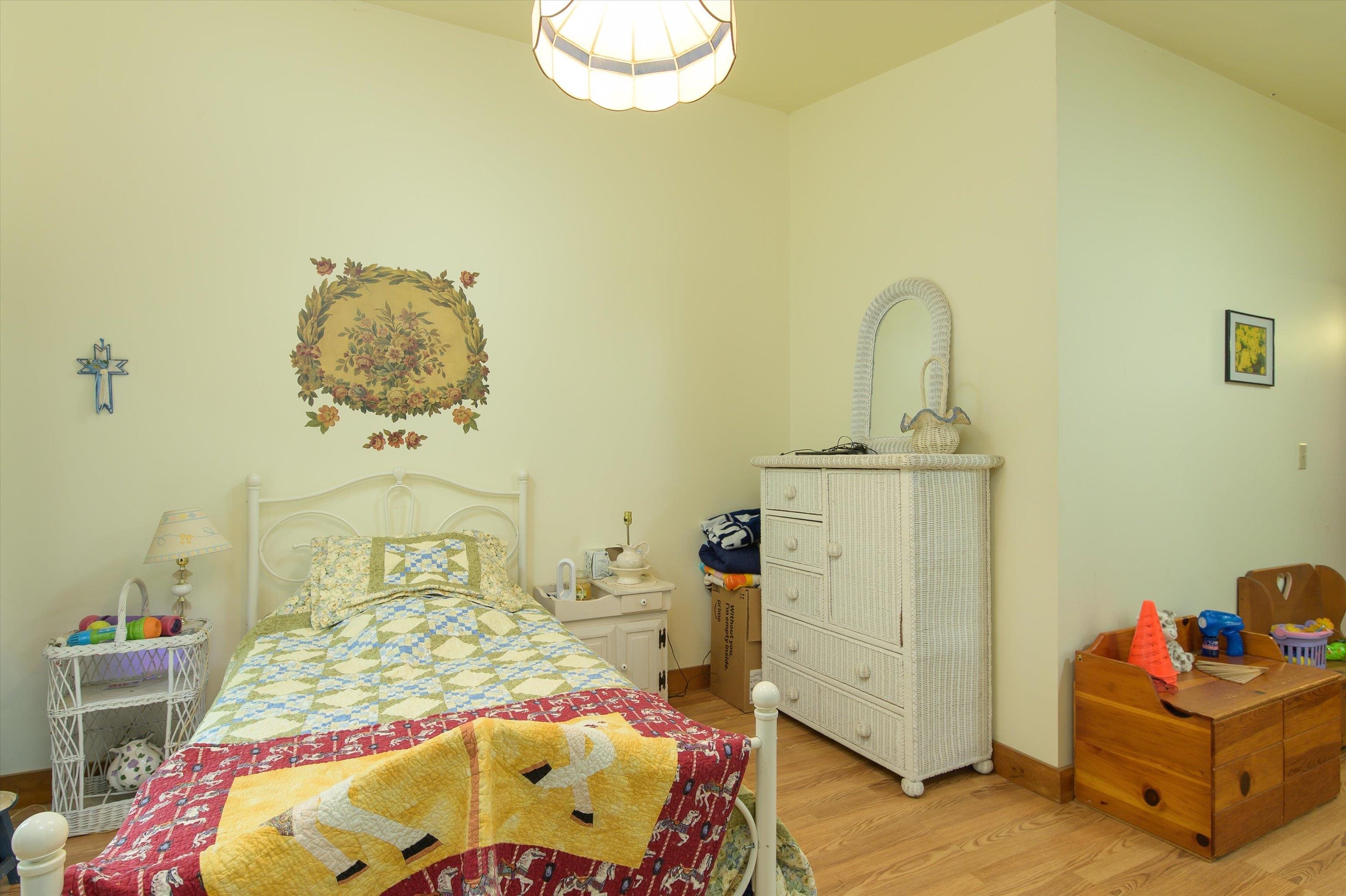 20 Barlow Road Property Photo 40