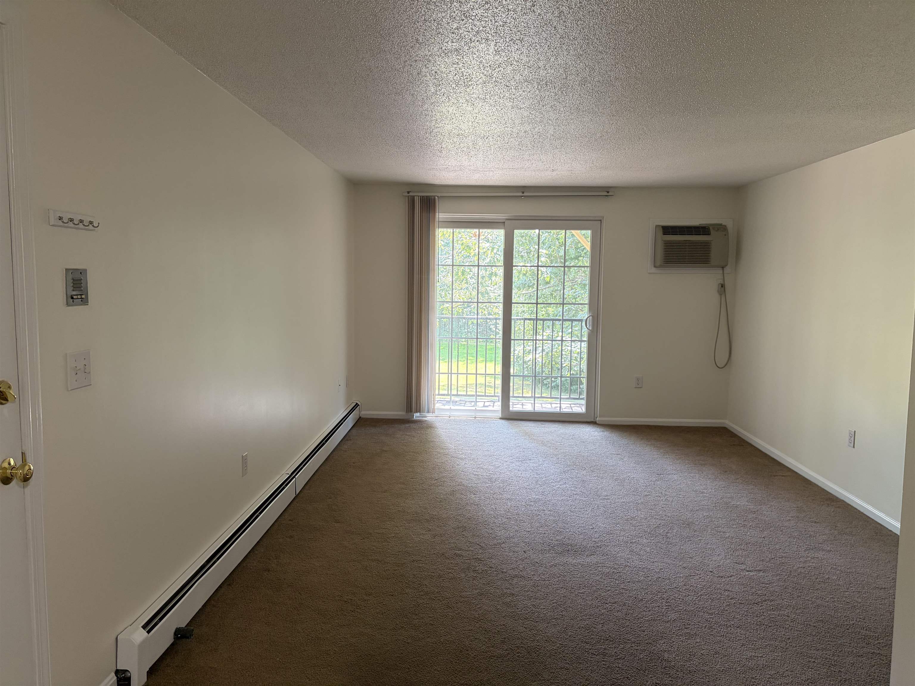2108 White Cedar Boulevard Property Photo 2