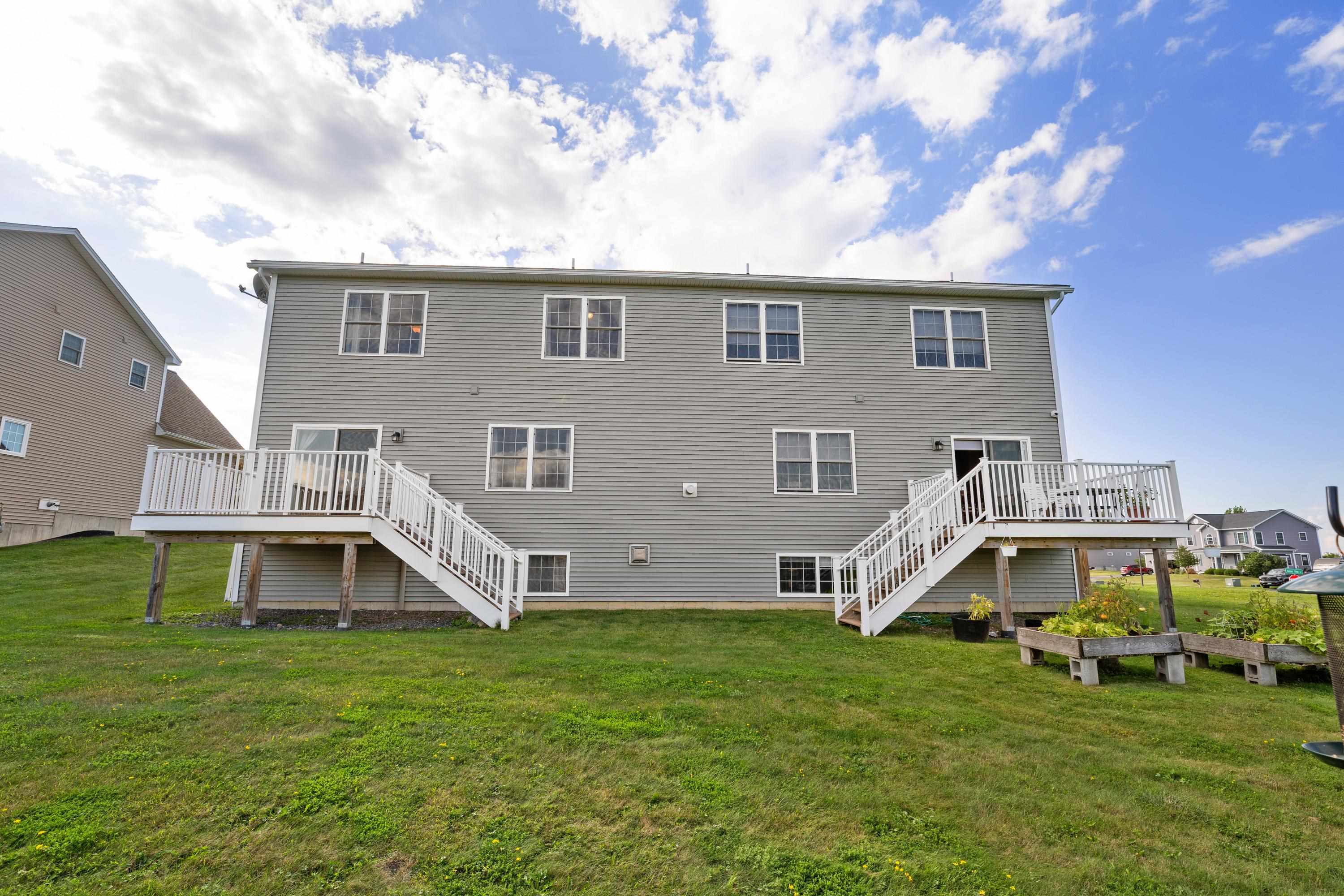 952 Harbor View Drive Property Photo 6