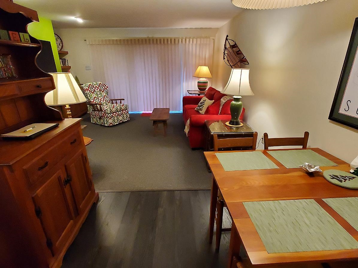 31 Christmas Tree Road Property Photo 5