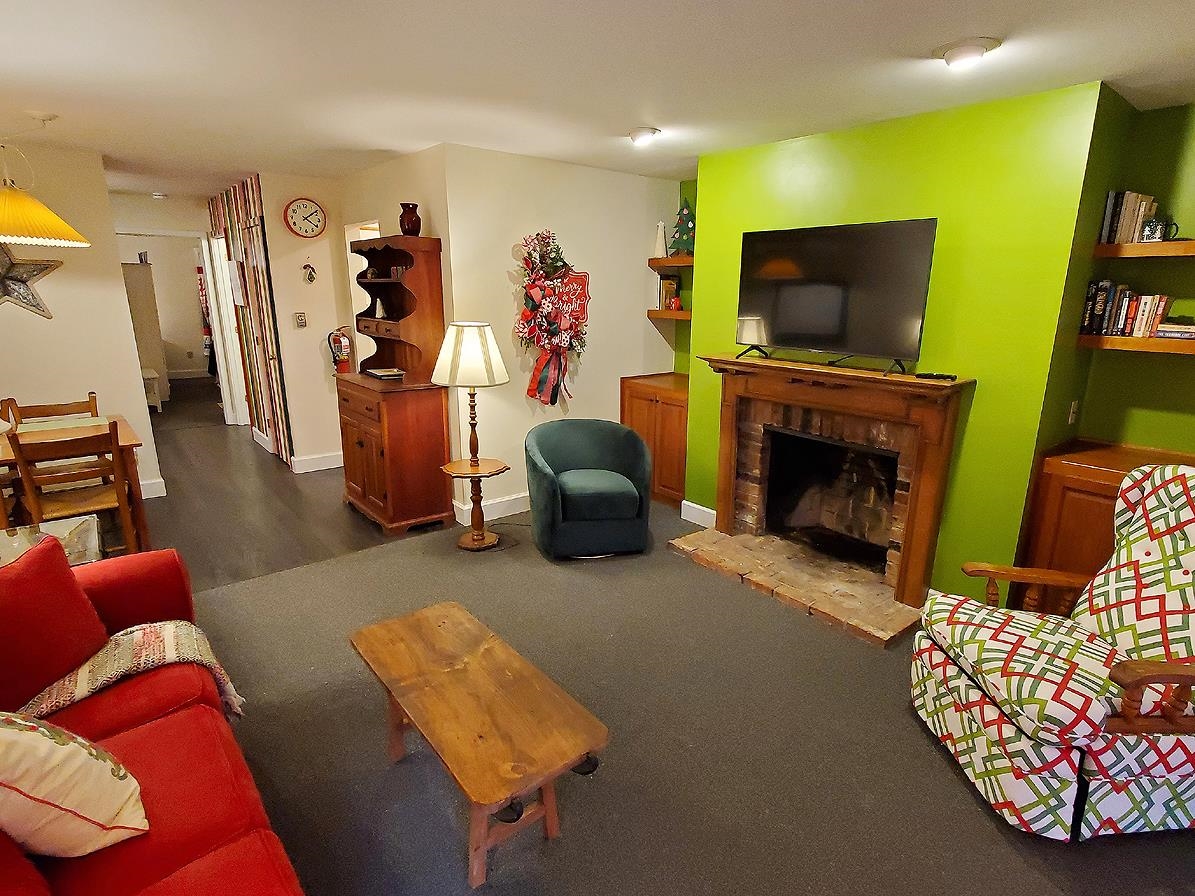 31 Christmas Tree Road Property Photo 8