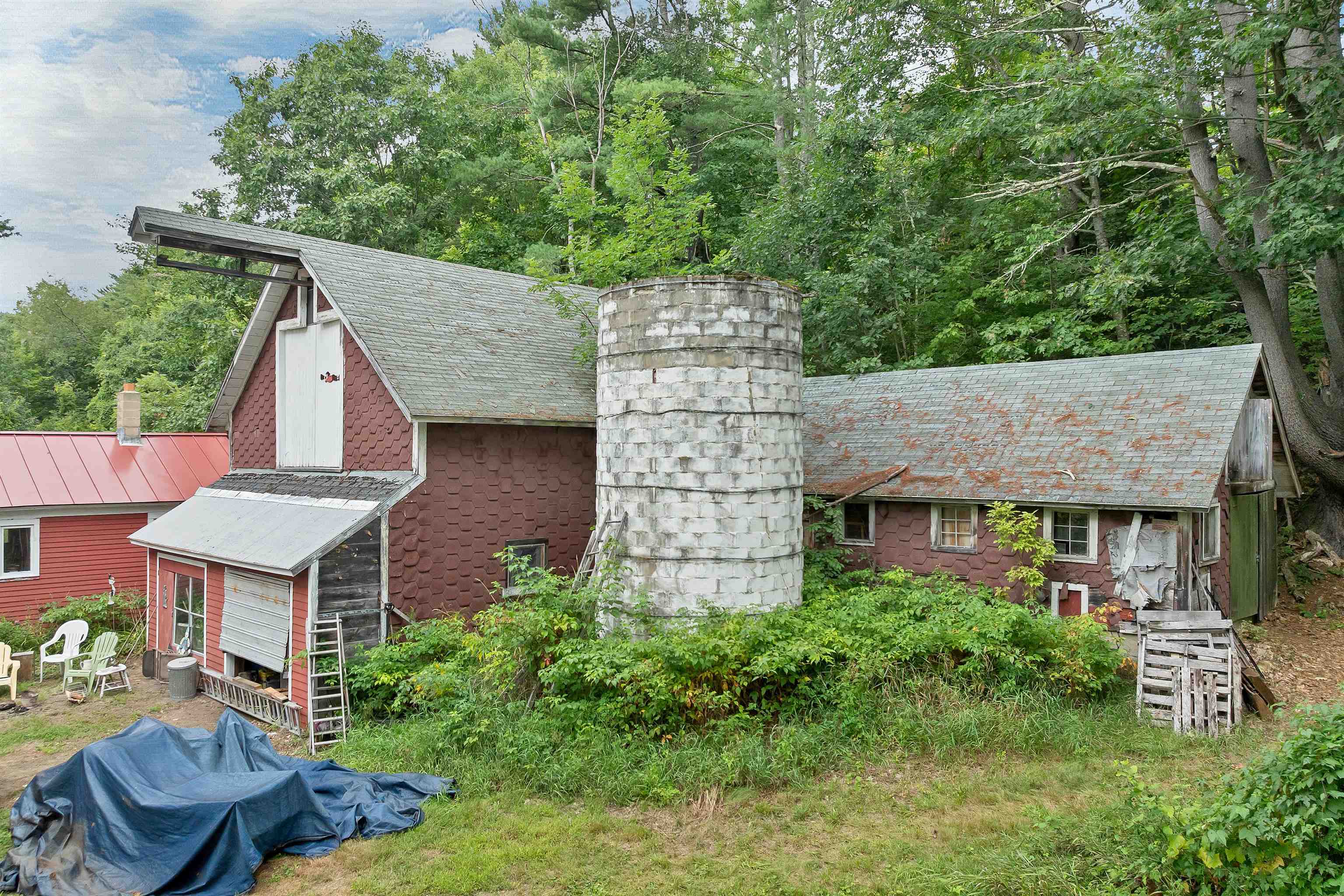 169 Old Town Road Property Photo 2