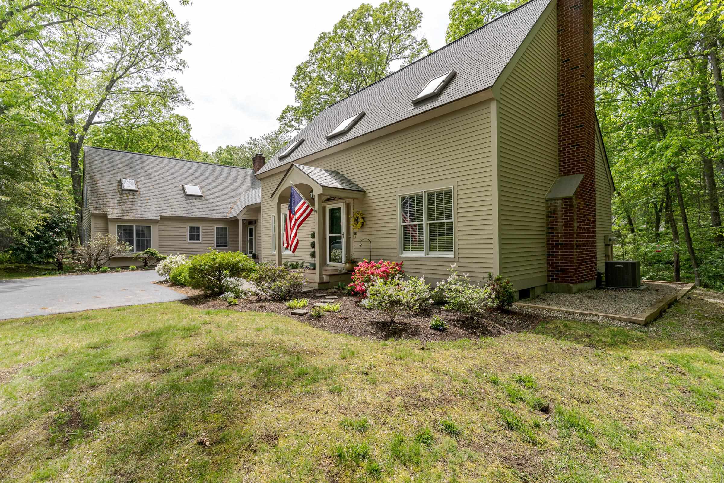59 Stratham Road Property Photo 1