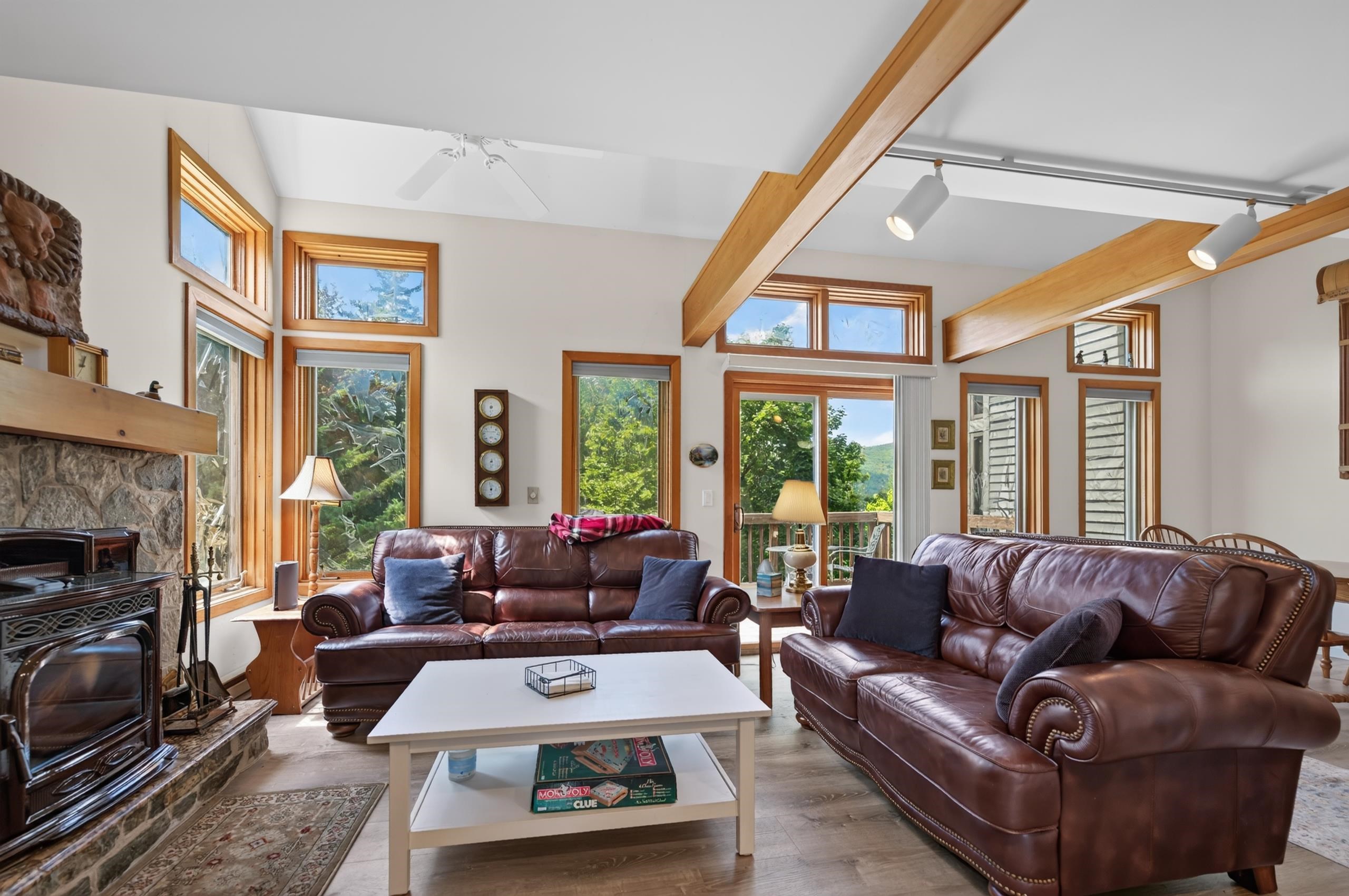 10 Tenth Lane Property Photo 3